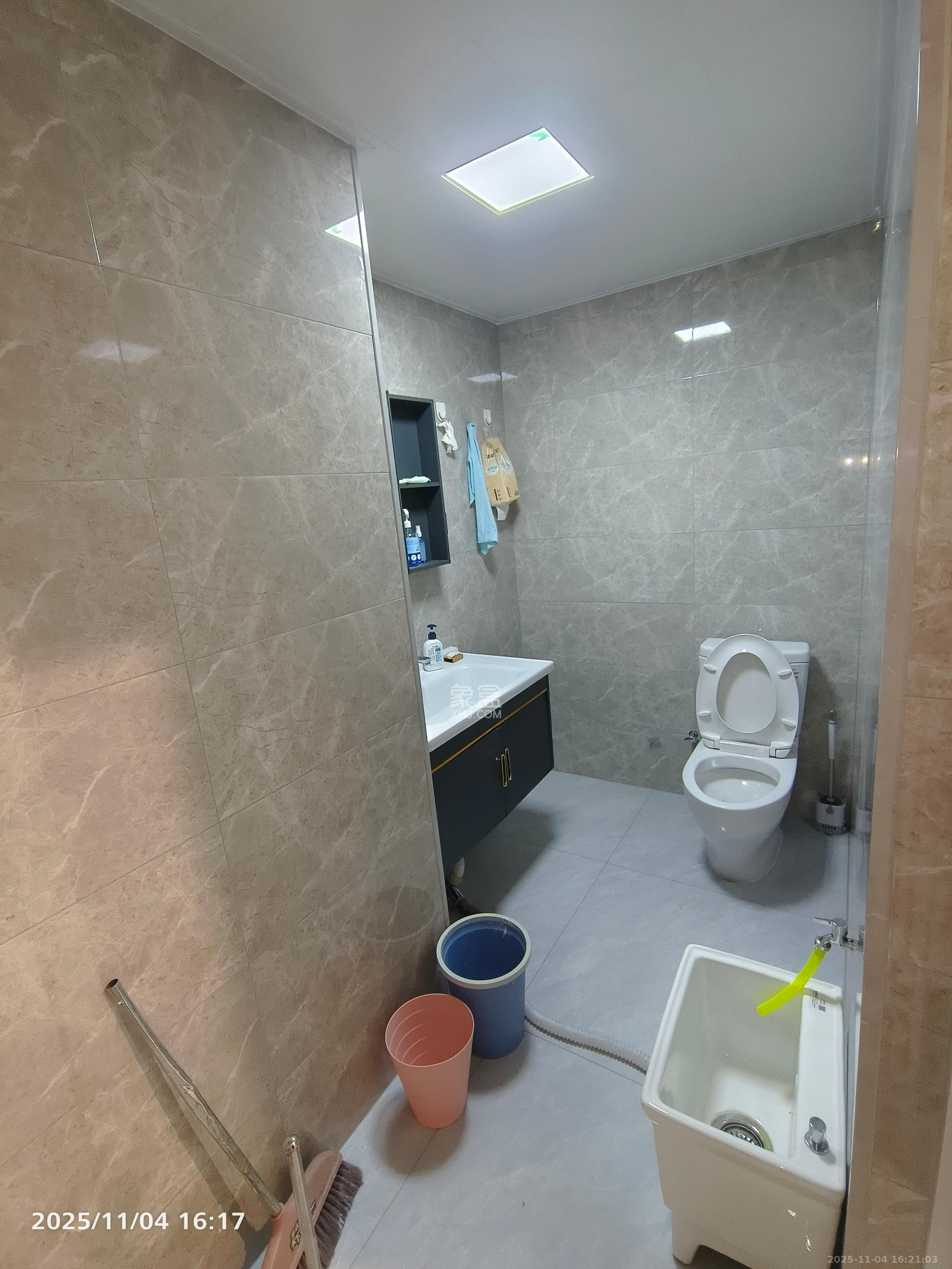 旭辉国际广场（永升商业广场）  1室1厅1卫    1600.0元/月室内图