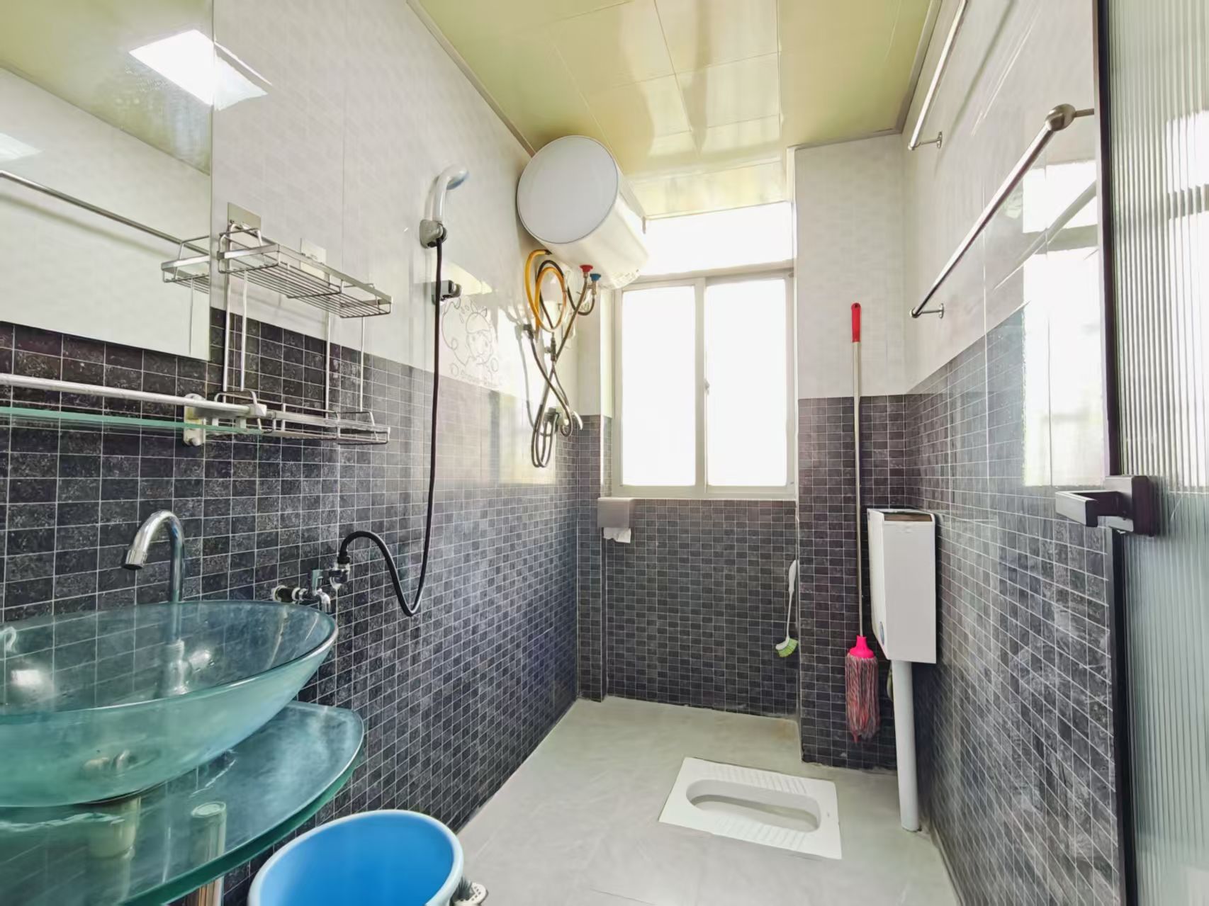 良种场宿舍  3室2厅1卫    2200.0元/月室内图