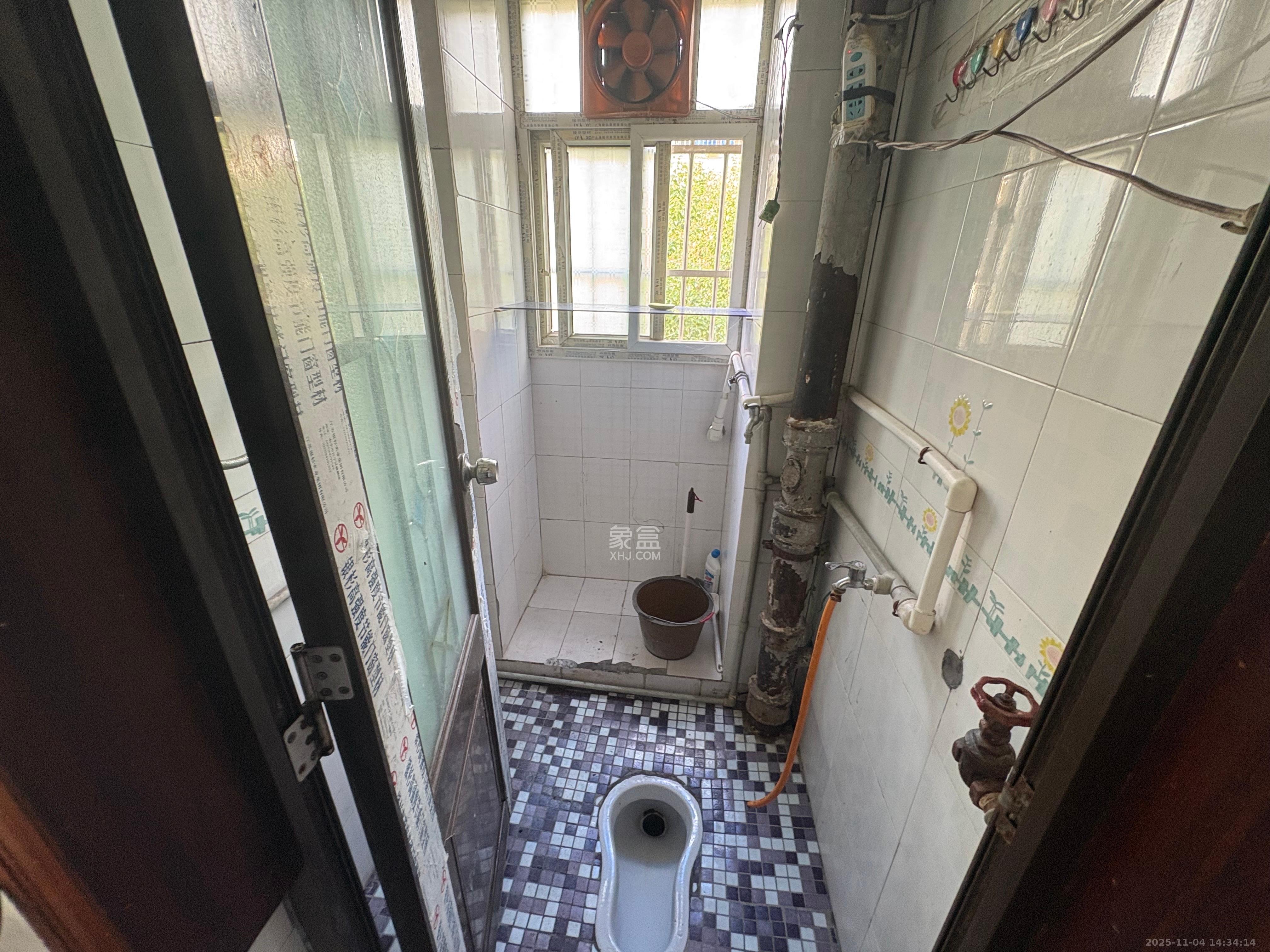 红花坡社区  1室1厅1卫    800.0元/月室内图