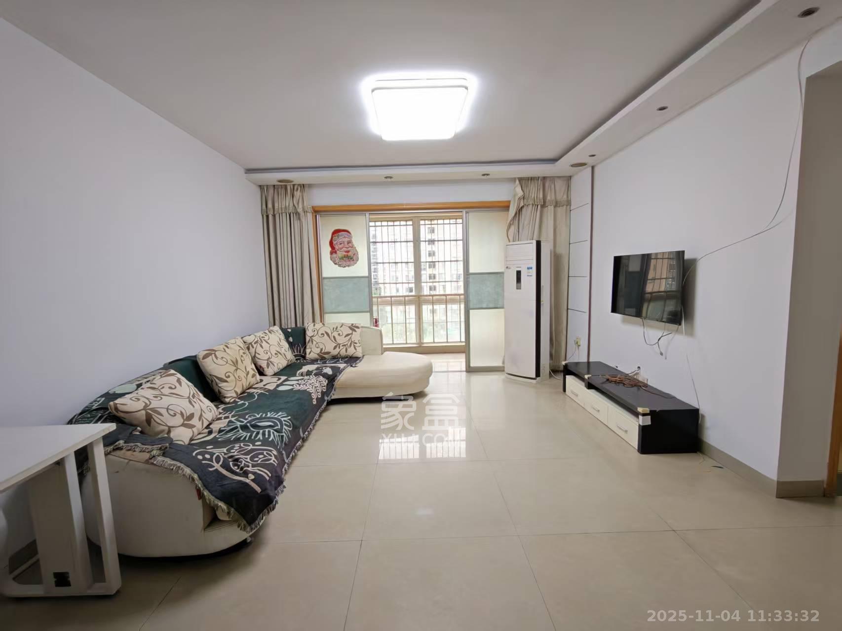 枫林美景  3室2厅1卫    2600.0元/月