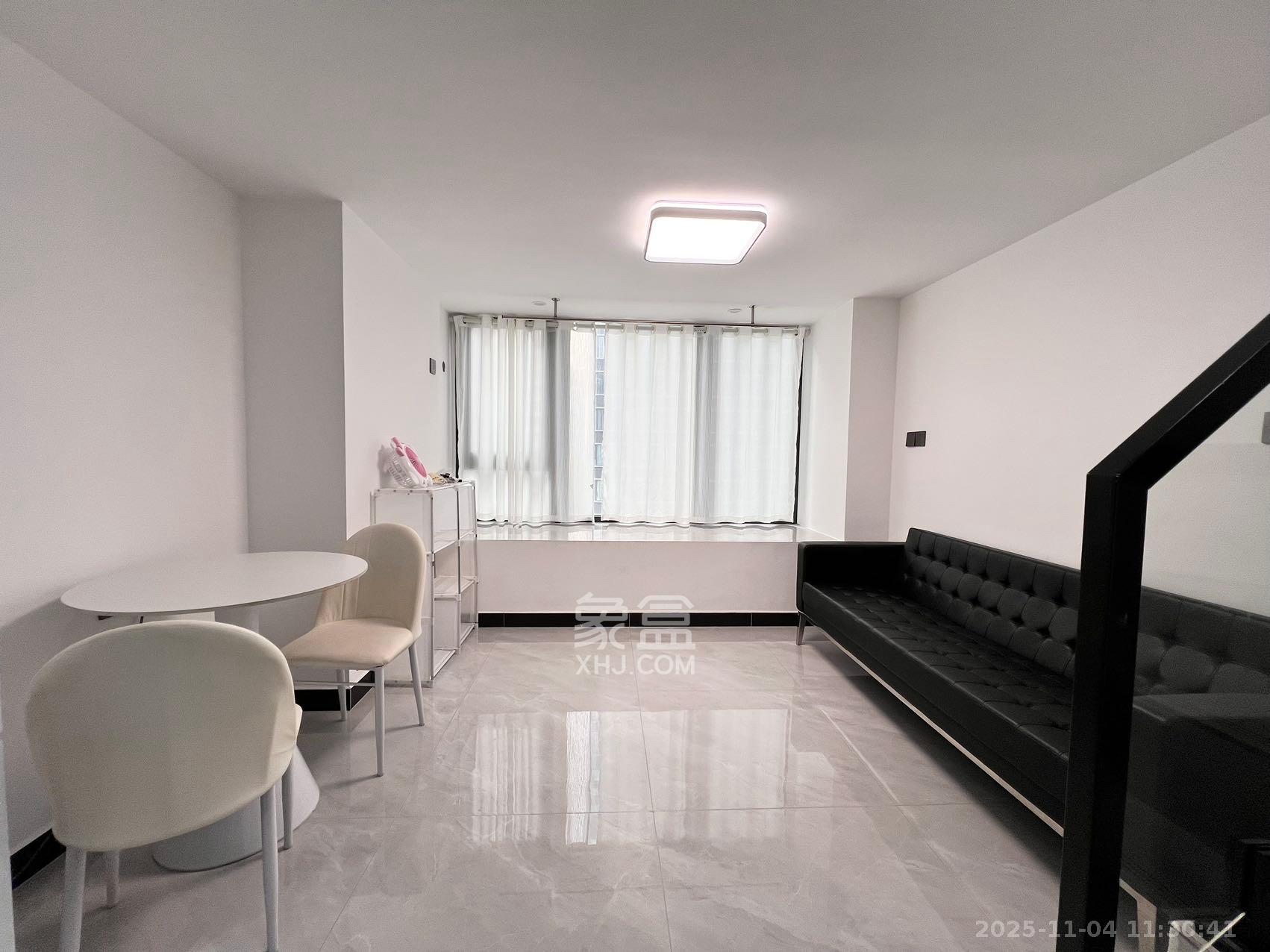 龙湖铂金岛  2室2厅1卫    2300.0元/月室内图