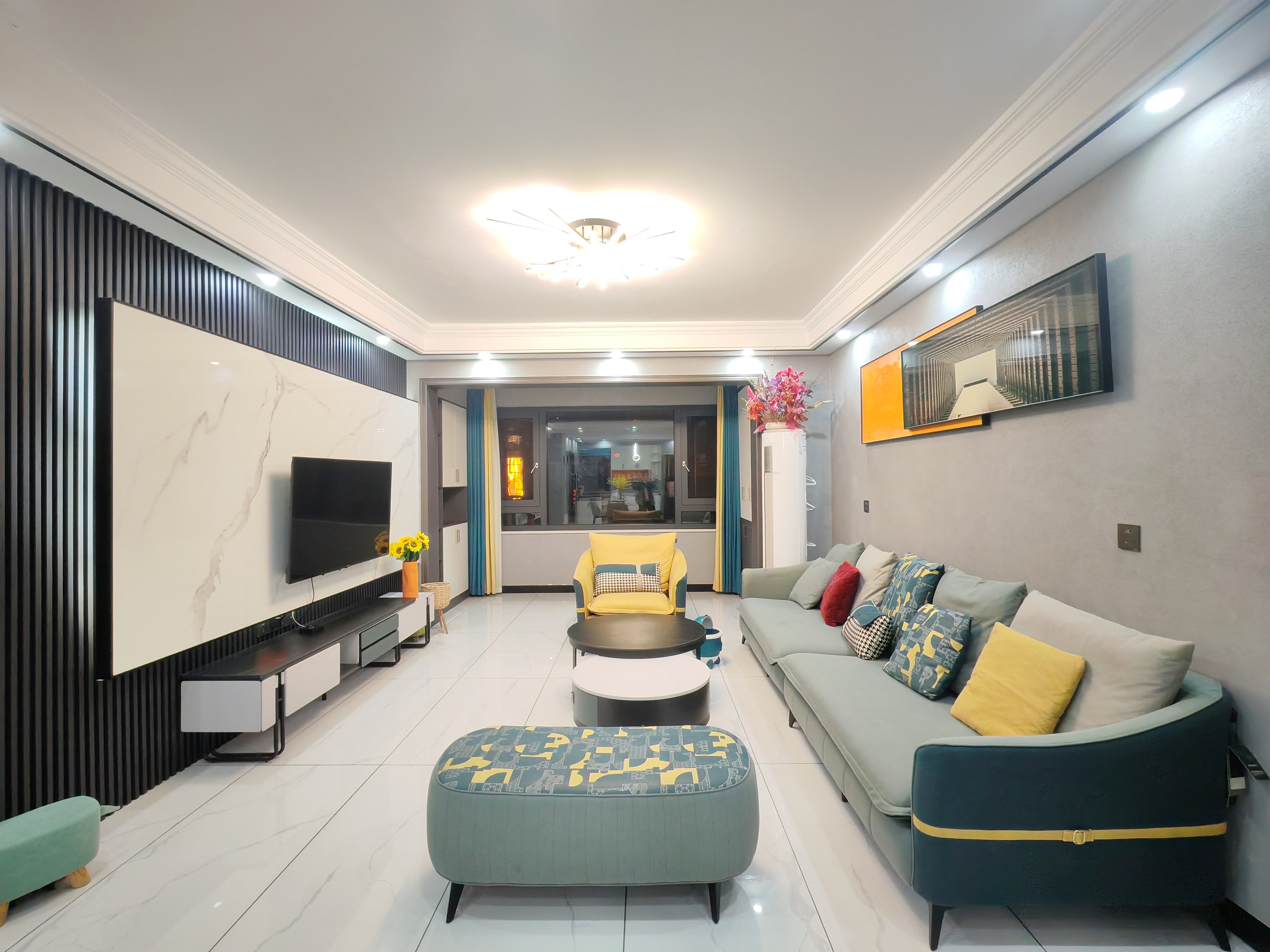 南城金座  3室2厅2卫    3000.0元/月