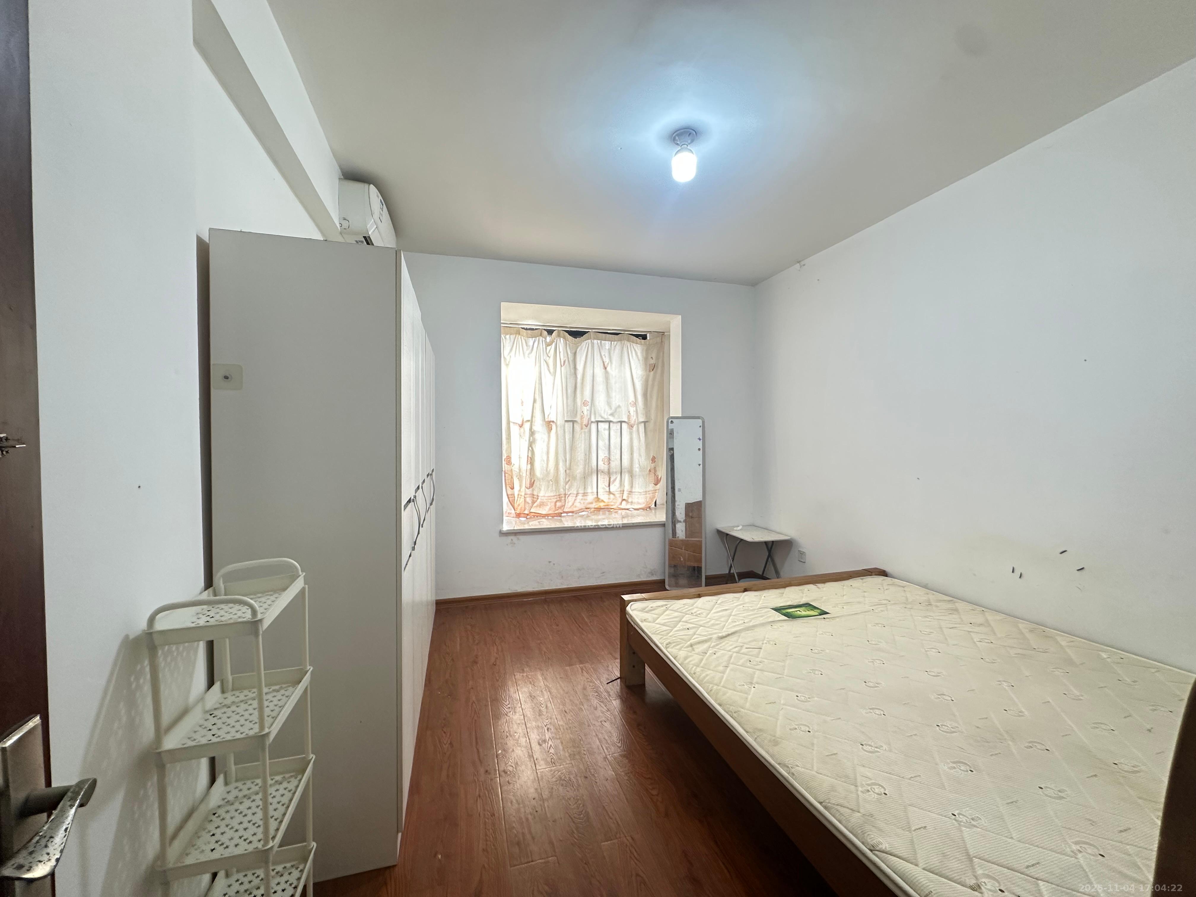 华润凤凰城一期 3室2厅1卫 1500.0元/月 华润凤凰城一期 3室2厅1卫 1500.0元/月室内图