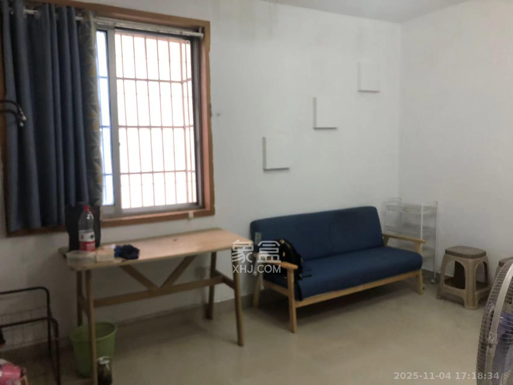 景园小区  2室1厅1卫    1600.0元/月室内图1