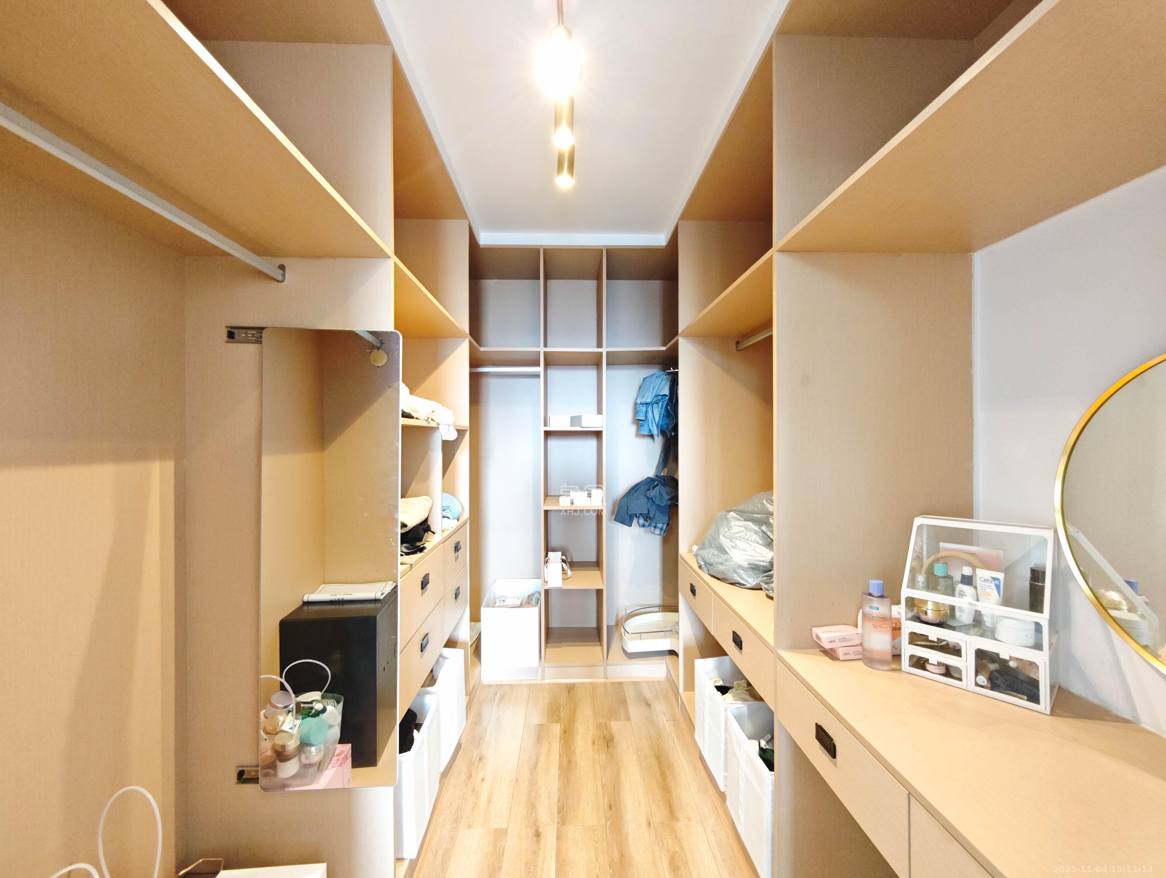 保利城(中航城国际社区、郡原美村) 4室2厅2卫 160.0万 保利城(中航城国际社区、郡原美村) 4室2厅2卫 160.0万其他