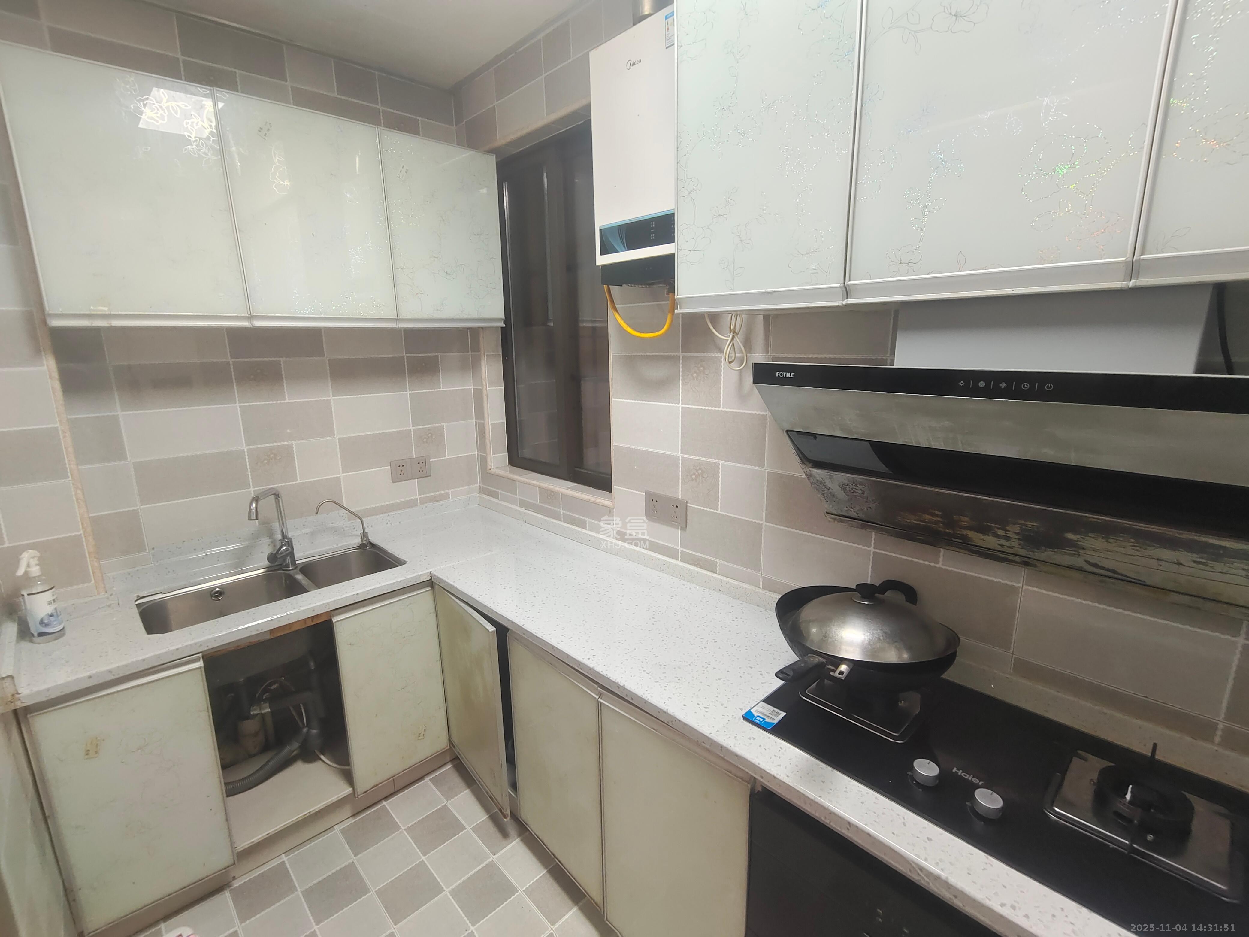 奥克斯缔壹城  3室2厅1卫    2000.0元/月室内图