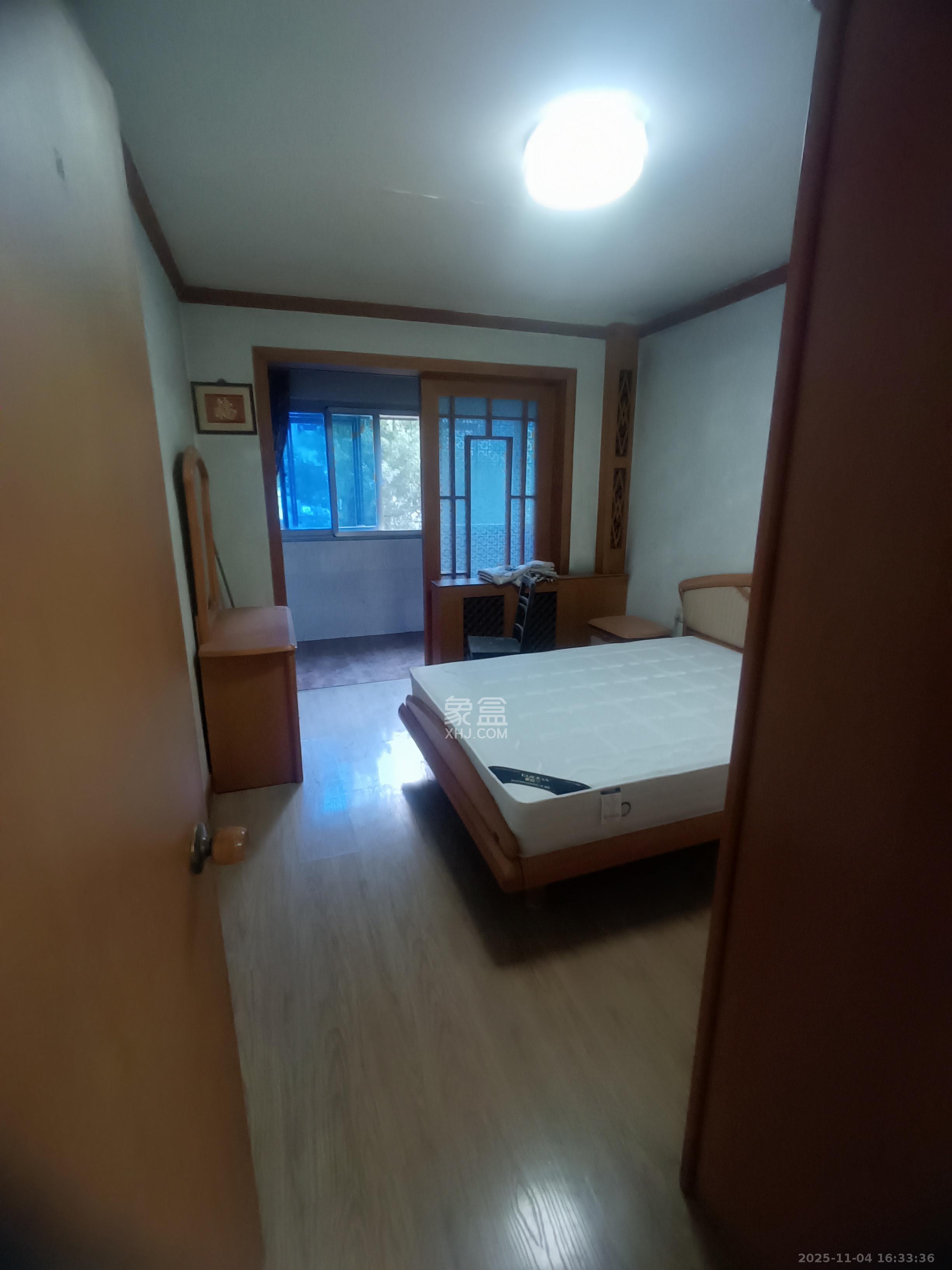 省政府机关二院  2室1厅1卫    2800.0元/月