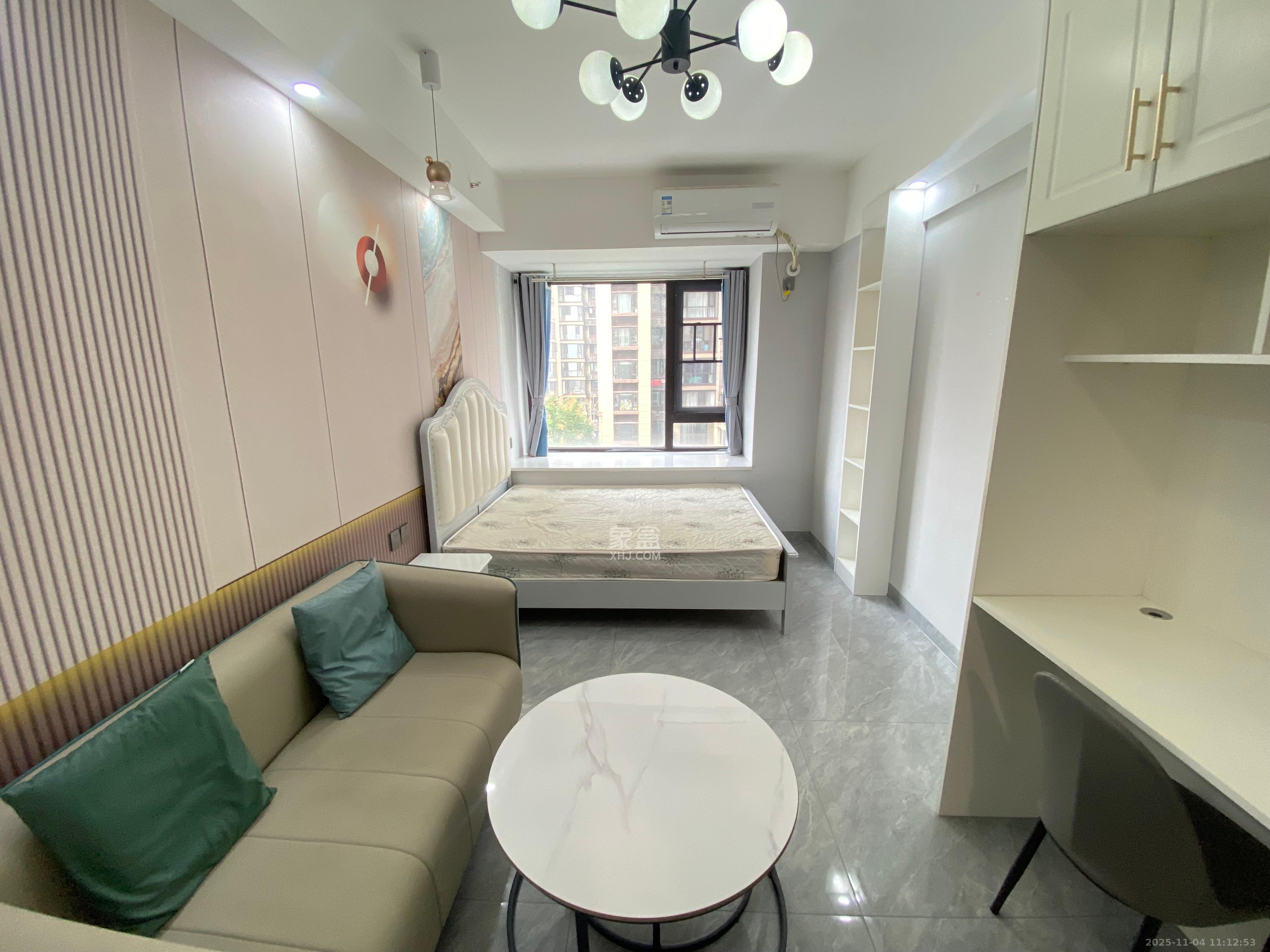 保利海德公园  1室1厅1卫    1700.0元/月室内图1