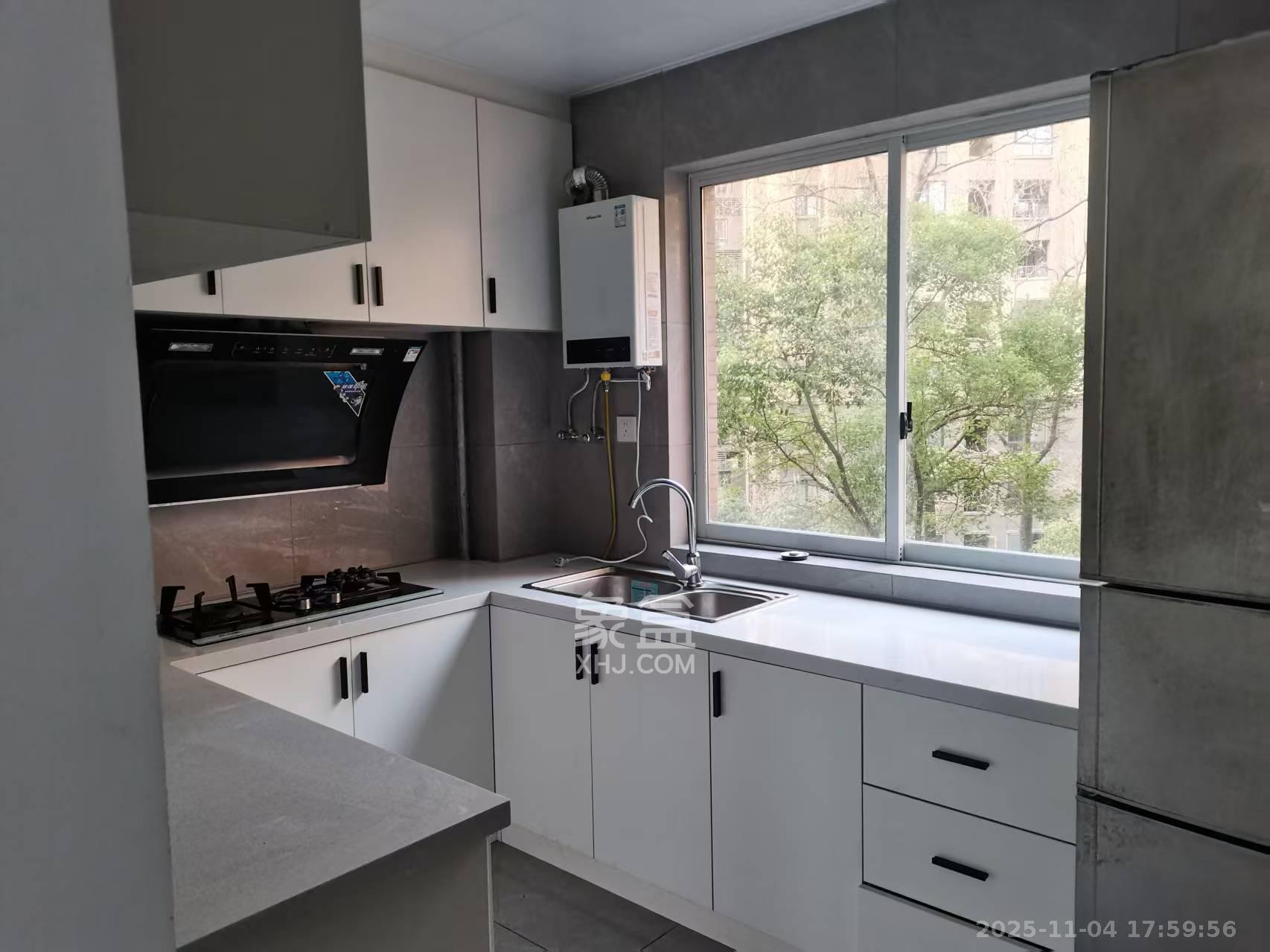 锦湘国际星城一期(锦美苑) 5室2厅2卫 3500.0元/月 锦湘国际星城一期(锦美苑) 5室2厅2卫 3500.0元/月室内图