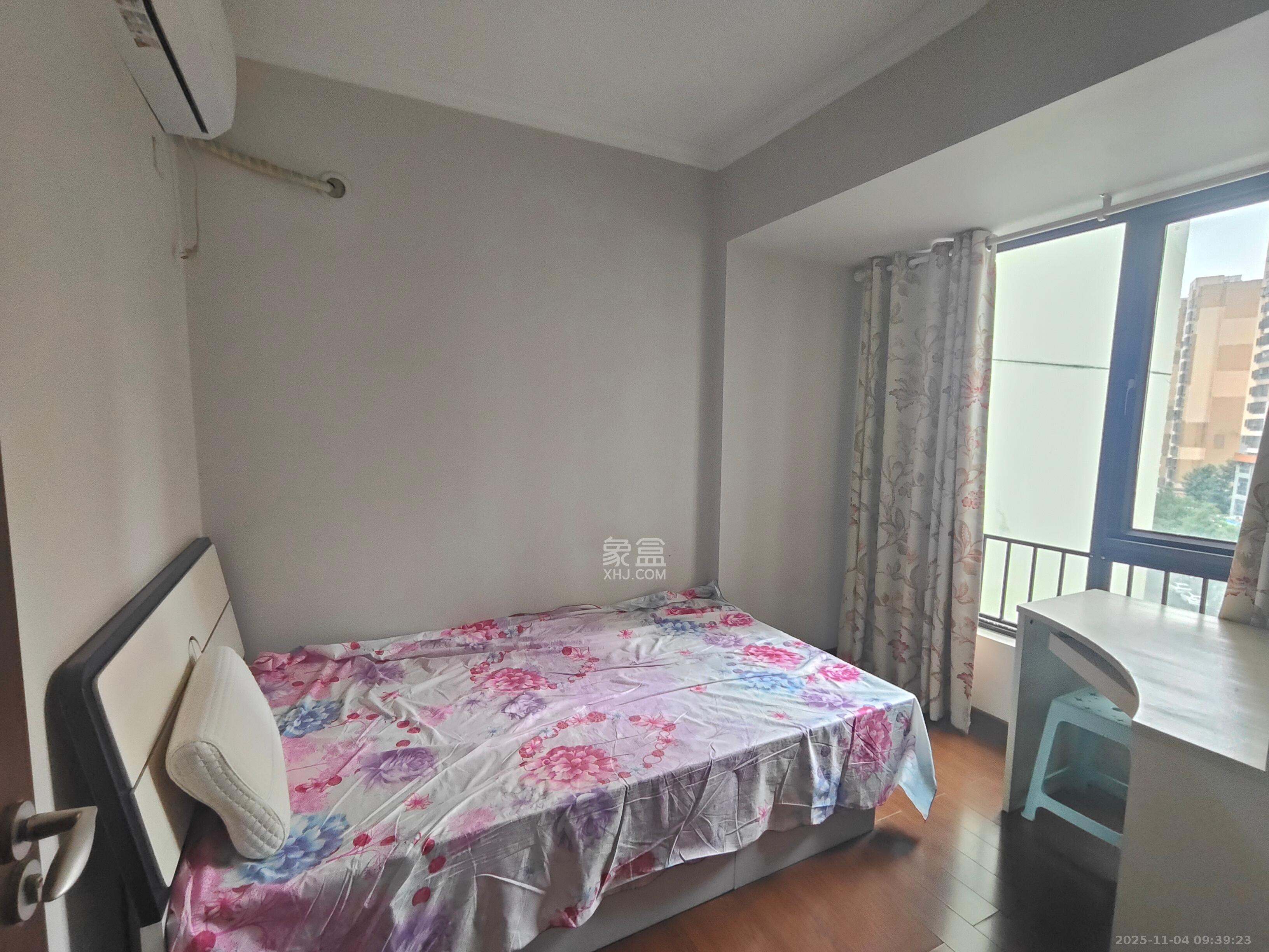 万科城市花园  2室1厅1卫    1850.0元/月室内图