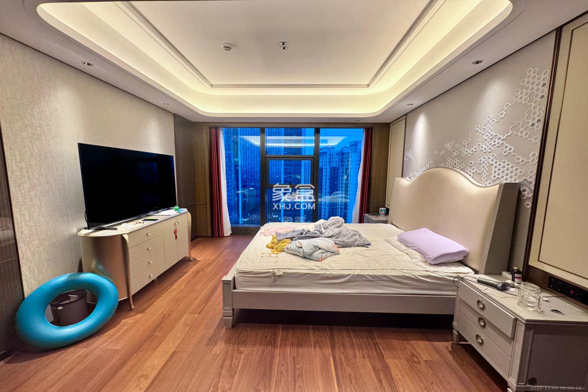 运达中央广场三期 4室2厅3卫 20000.0元/月 运达中央广场三期 4室2厅3卫 20000.0元/月室内图