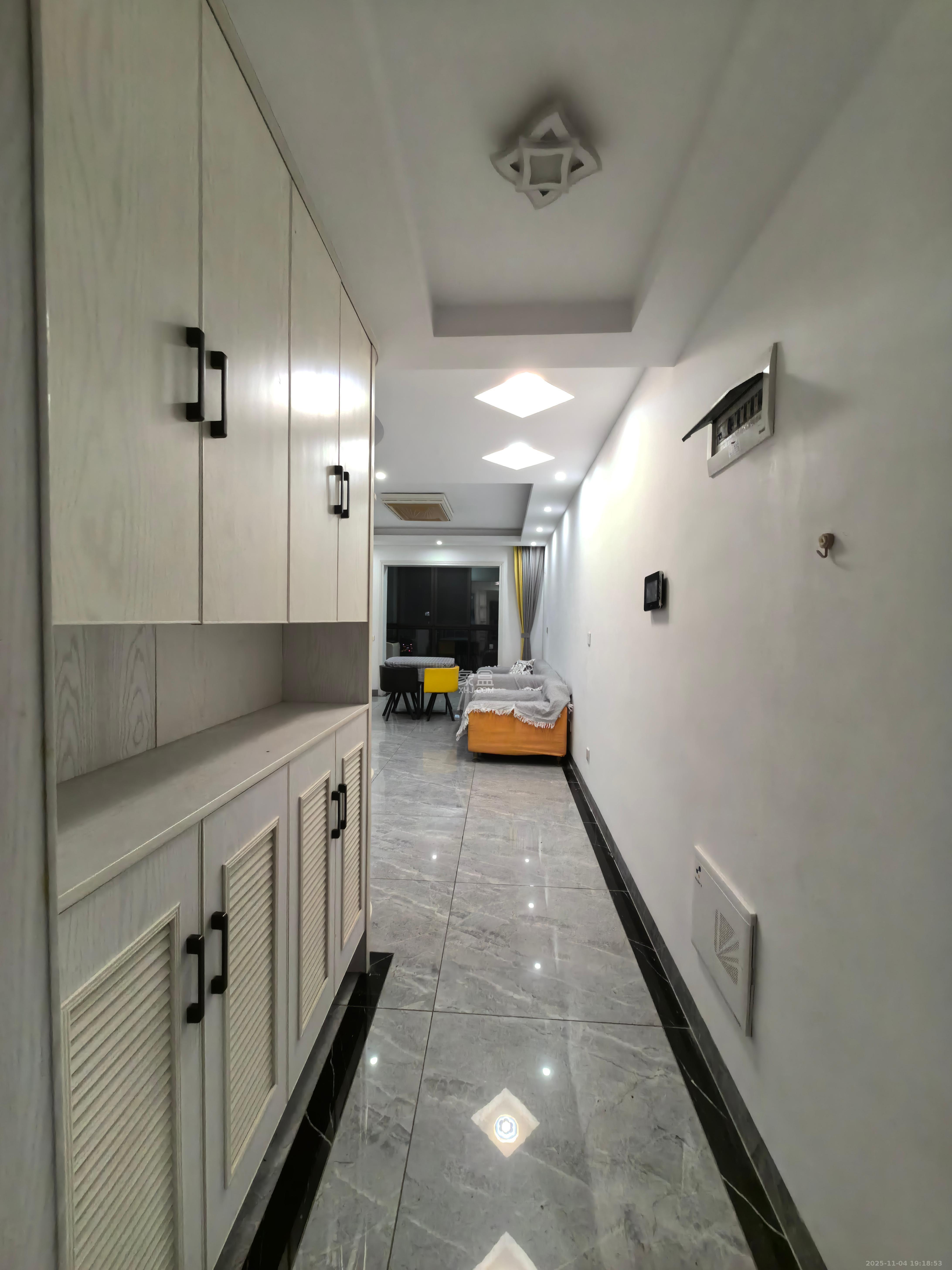 华润置地广场二期 1室0厅0卫 2200.0元/月 华润置地广场二期 1室0厅0卫 2200.0元/月室内图