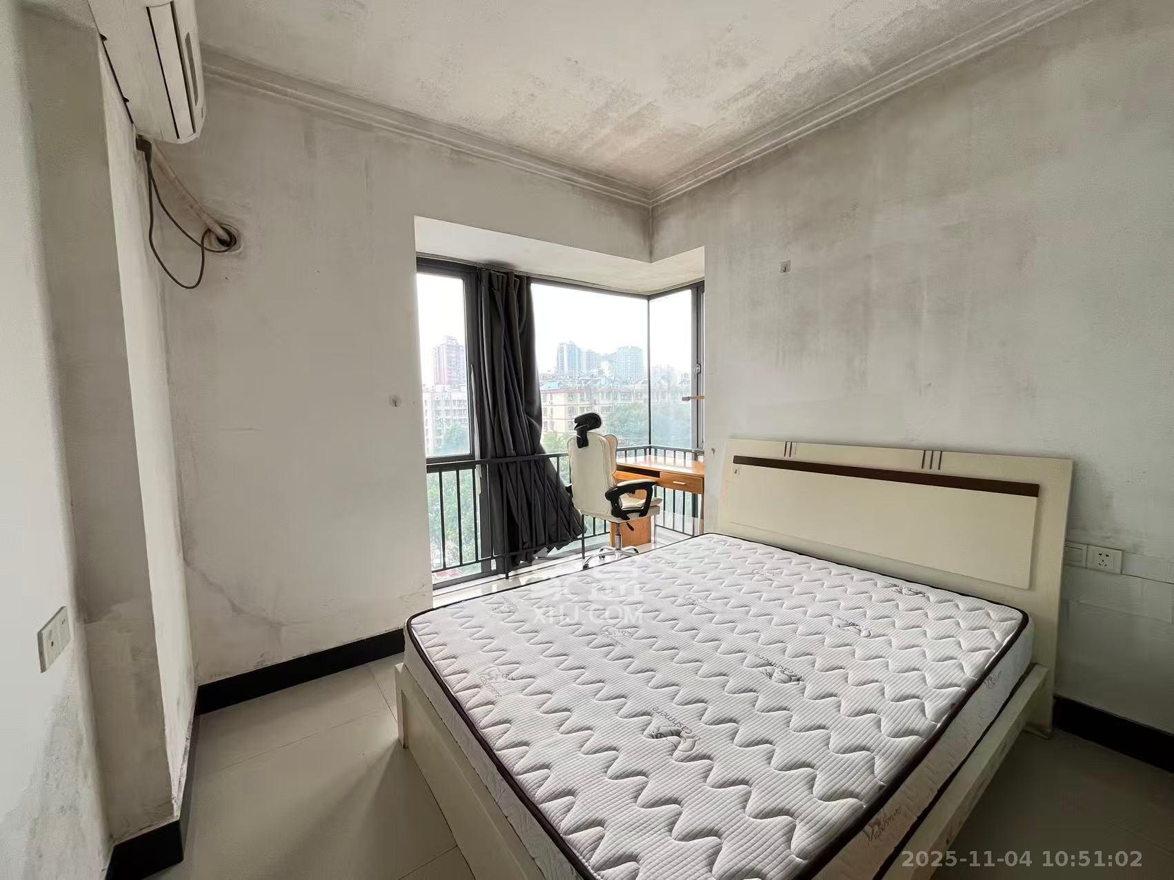 银港水晶城  2室2厅1卫    1900.0元/月室内图