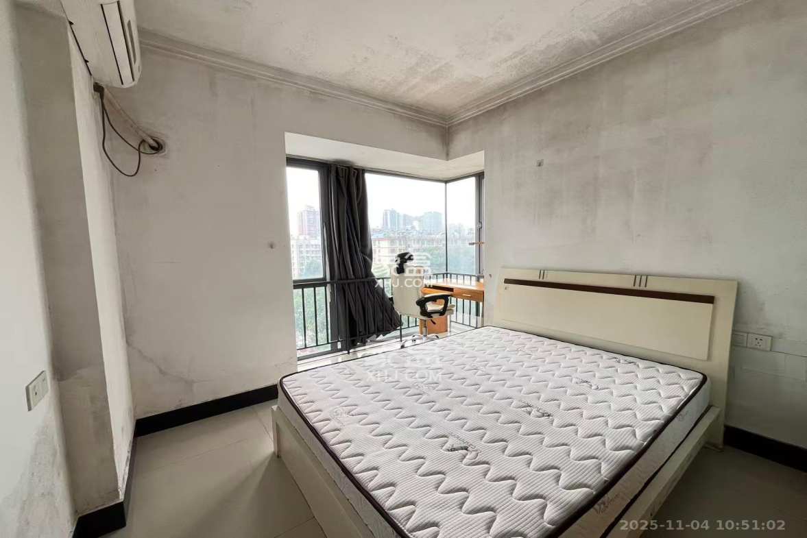 银港水晶城 2室2厅1卫 1900.0元/月 银港水晶城 2室2厅1卫 1900.0元/月室内图