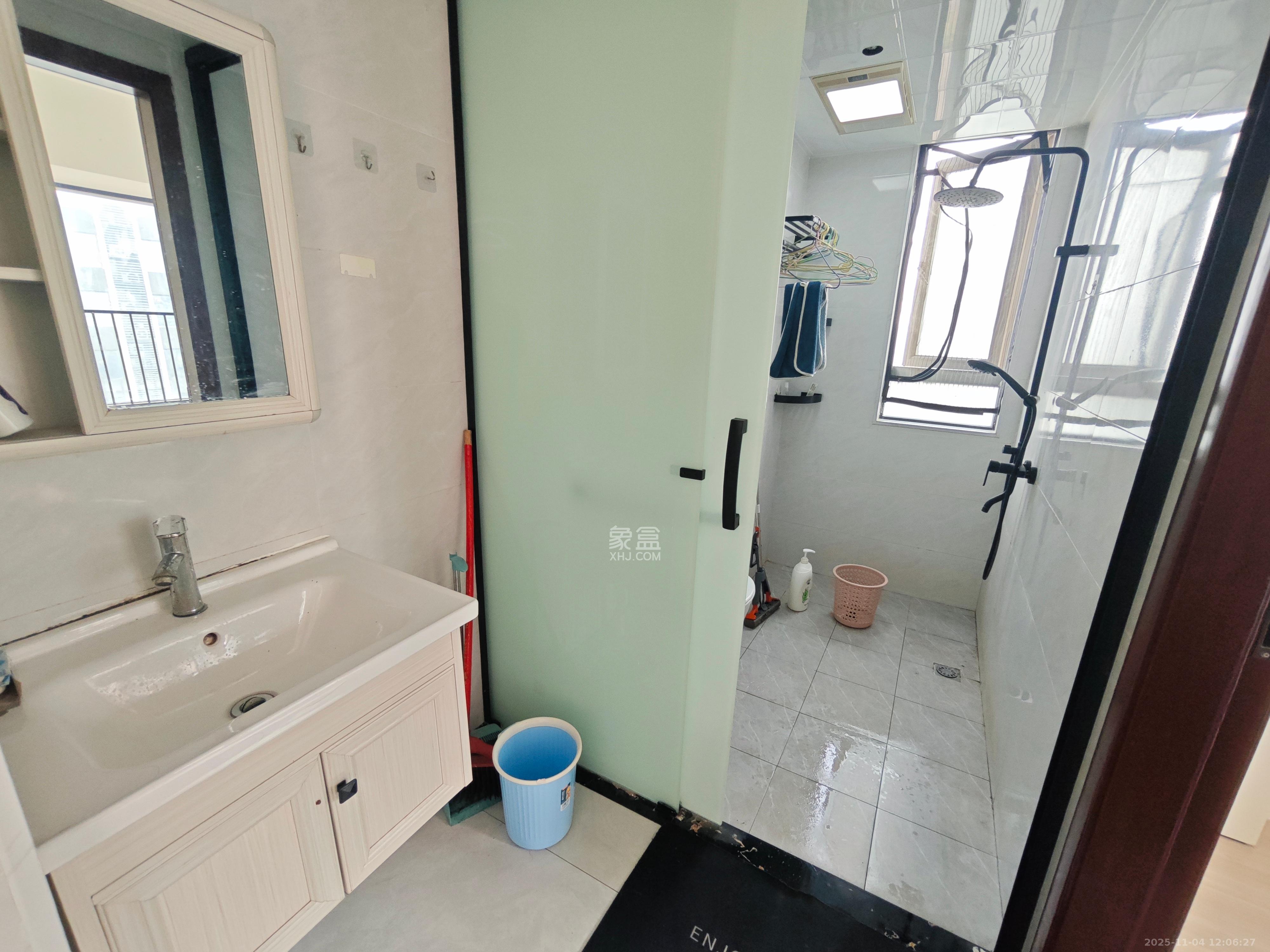 碧桂园城市之光  2室2厅1卫    2300.0元/月室内图