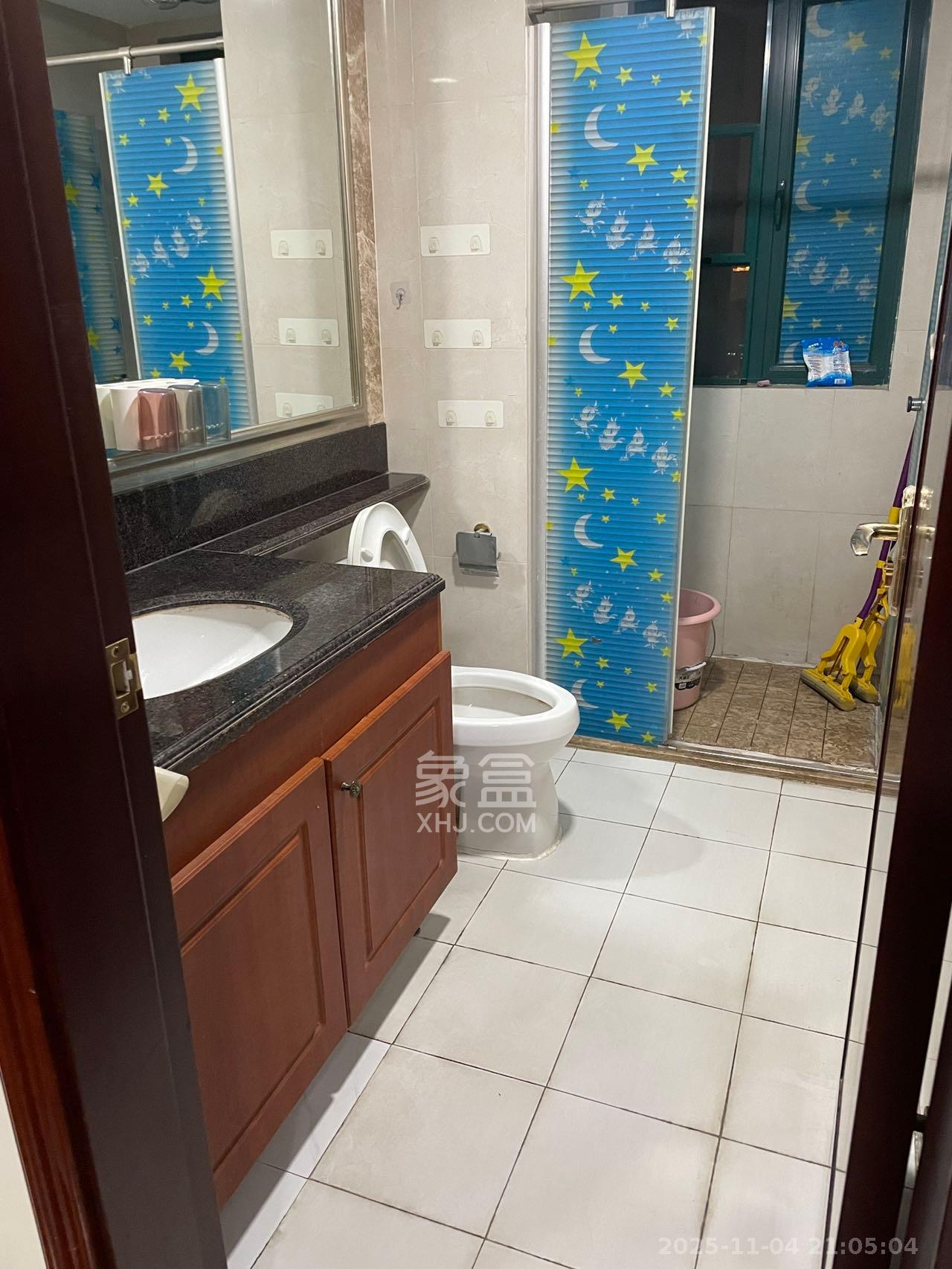 恒大华府  3室2厅1卫    2300.0元/月室内图