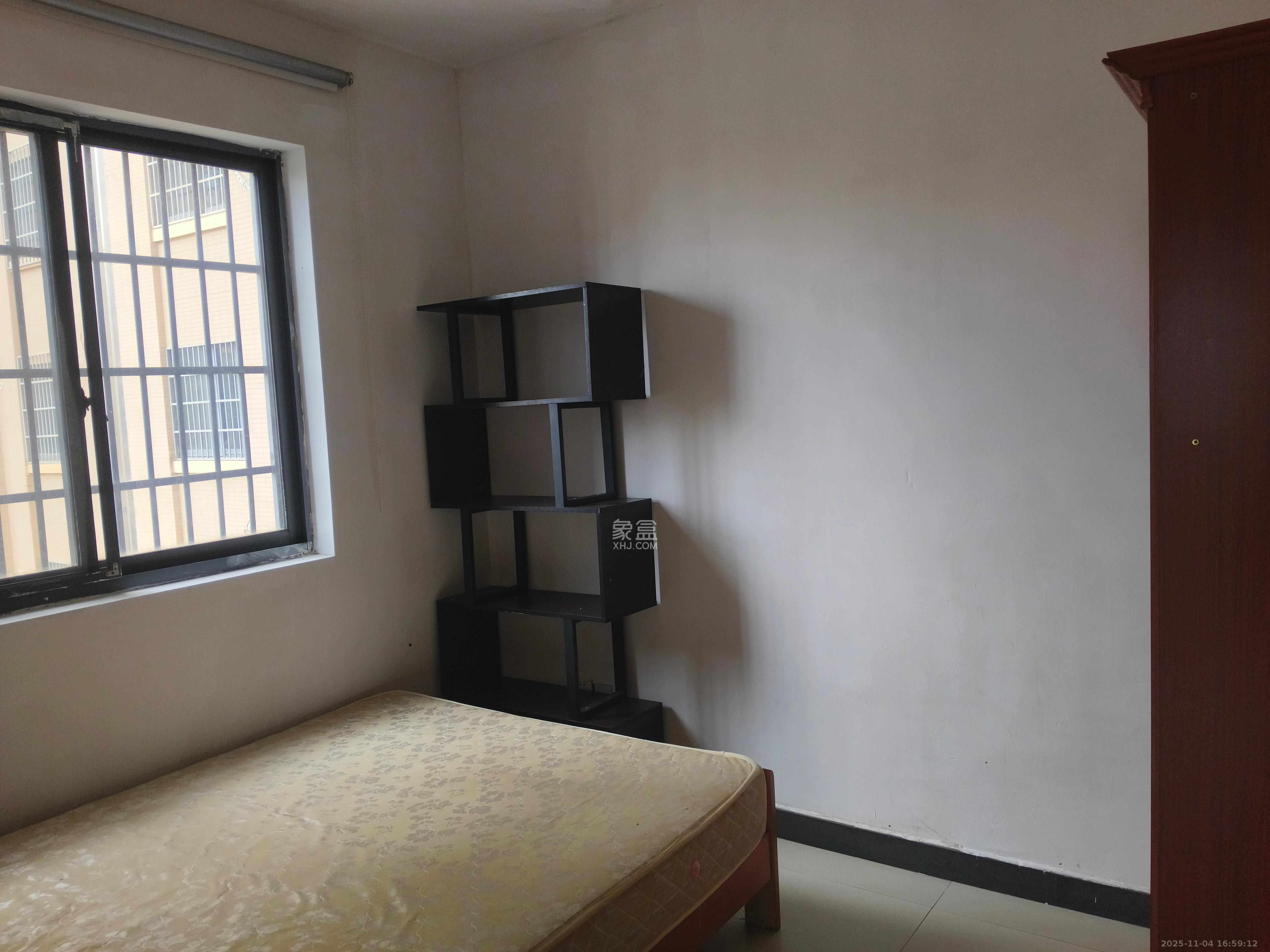 武广新都城(新都华府) 3室2厅1卫 1400.0元/月 武广新都城(新都华府) 3室2厅1卫 1400.0元/月室内图