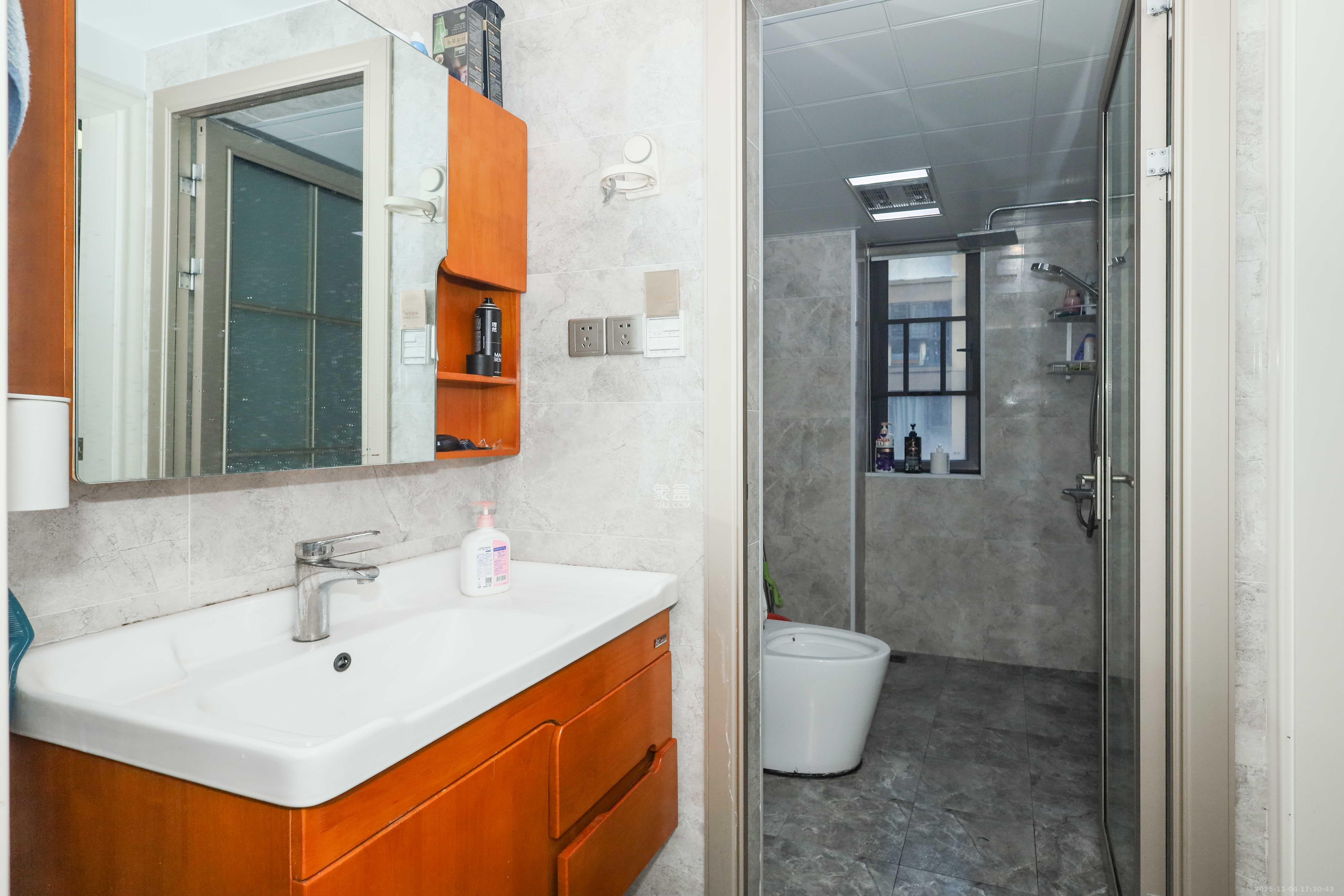 梅溪湖合能璞丽 3室2厅1卫 98.0万 梅溪湖合能璞丽 3室2厅1卫 98.0万卫生间