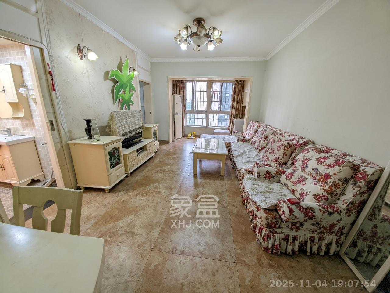 汇都公寓  3室1厅1卫    2400.0元/月室内图