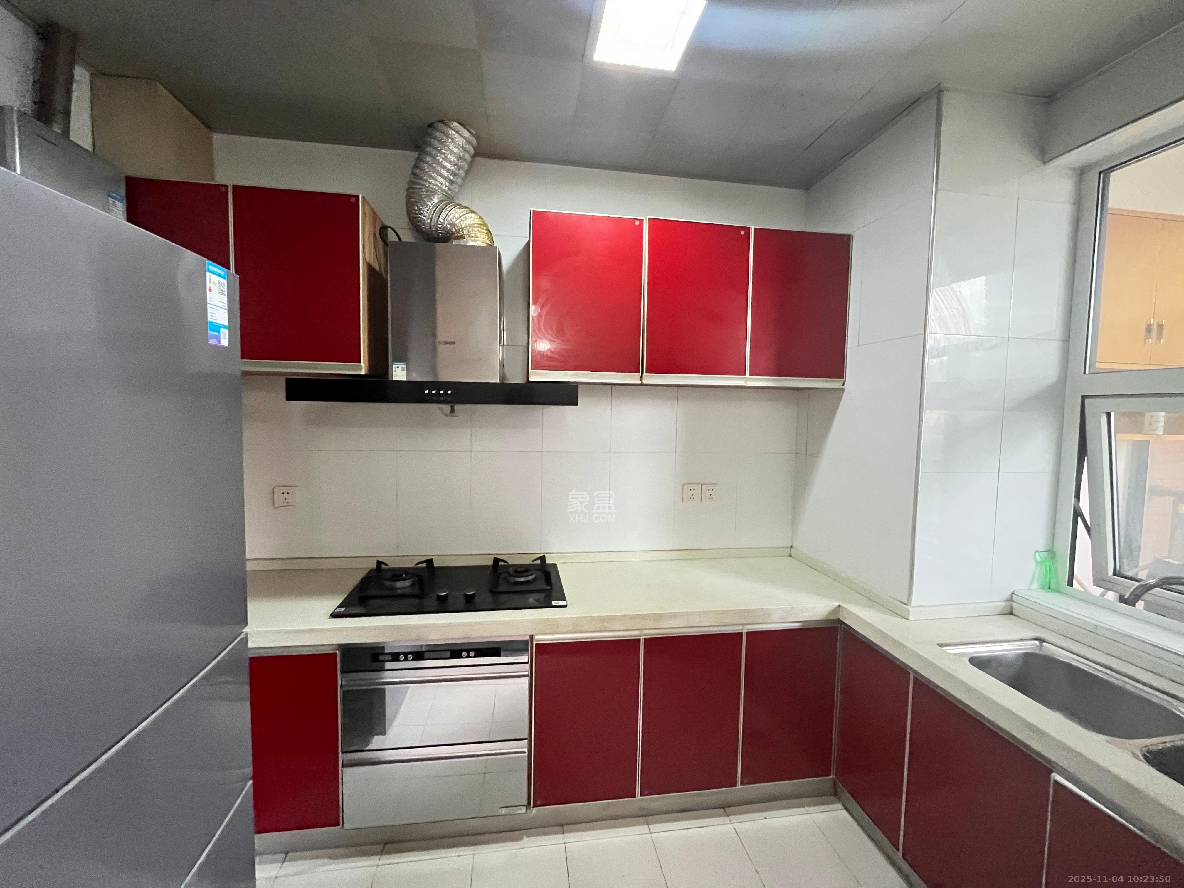 西点公园里 3室2厅2卫 2800.0元/月 西点公园里 3室2厅2卫 2800.0元/月室内图