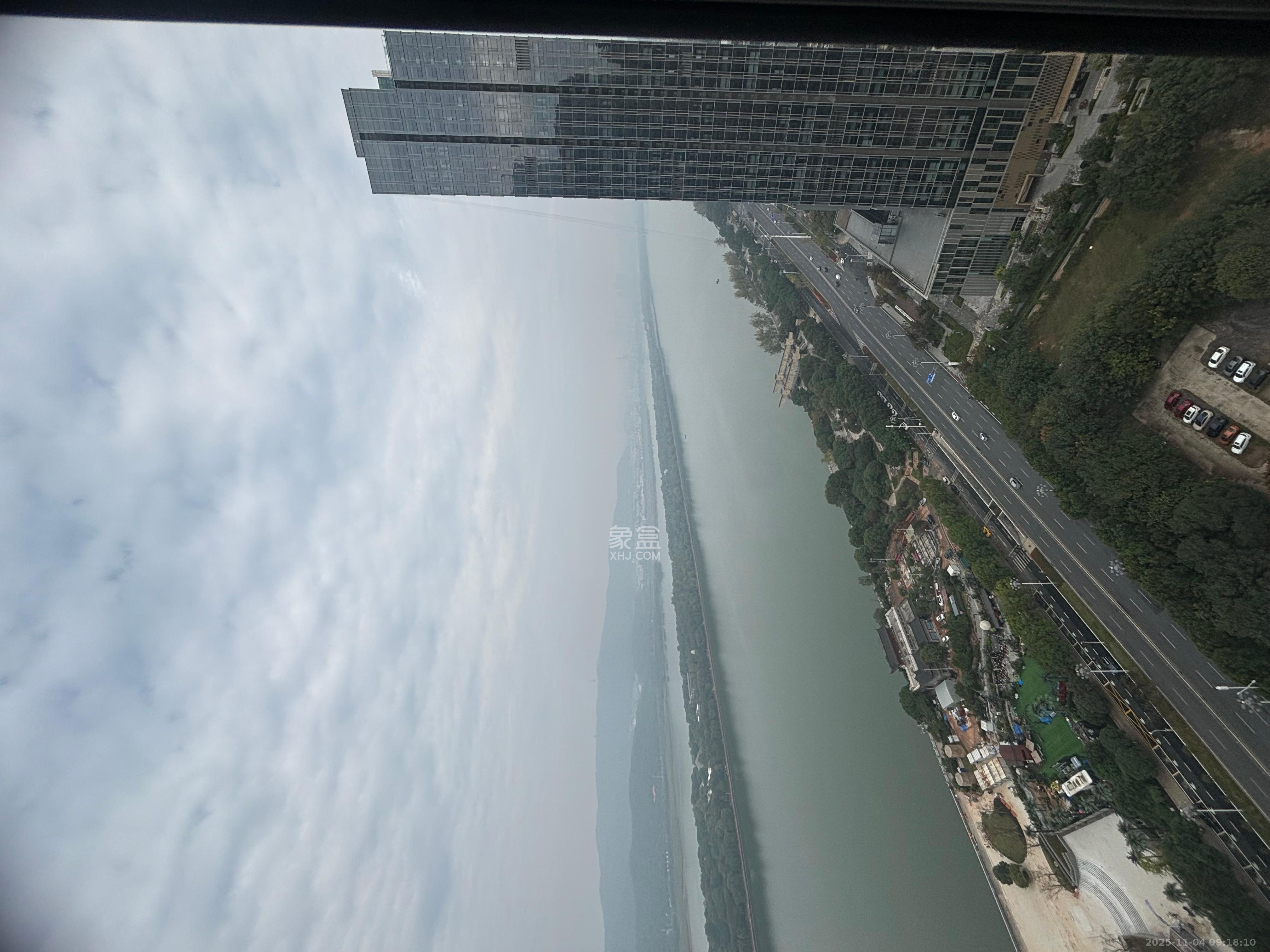 保利国际广场  1室1厅1卫    2000.0元/月