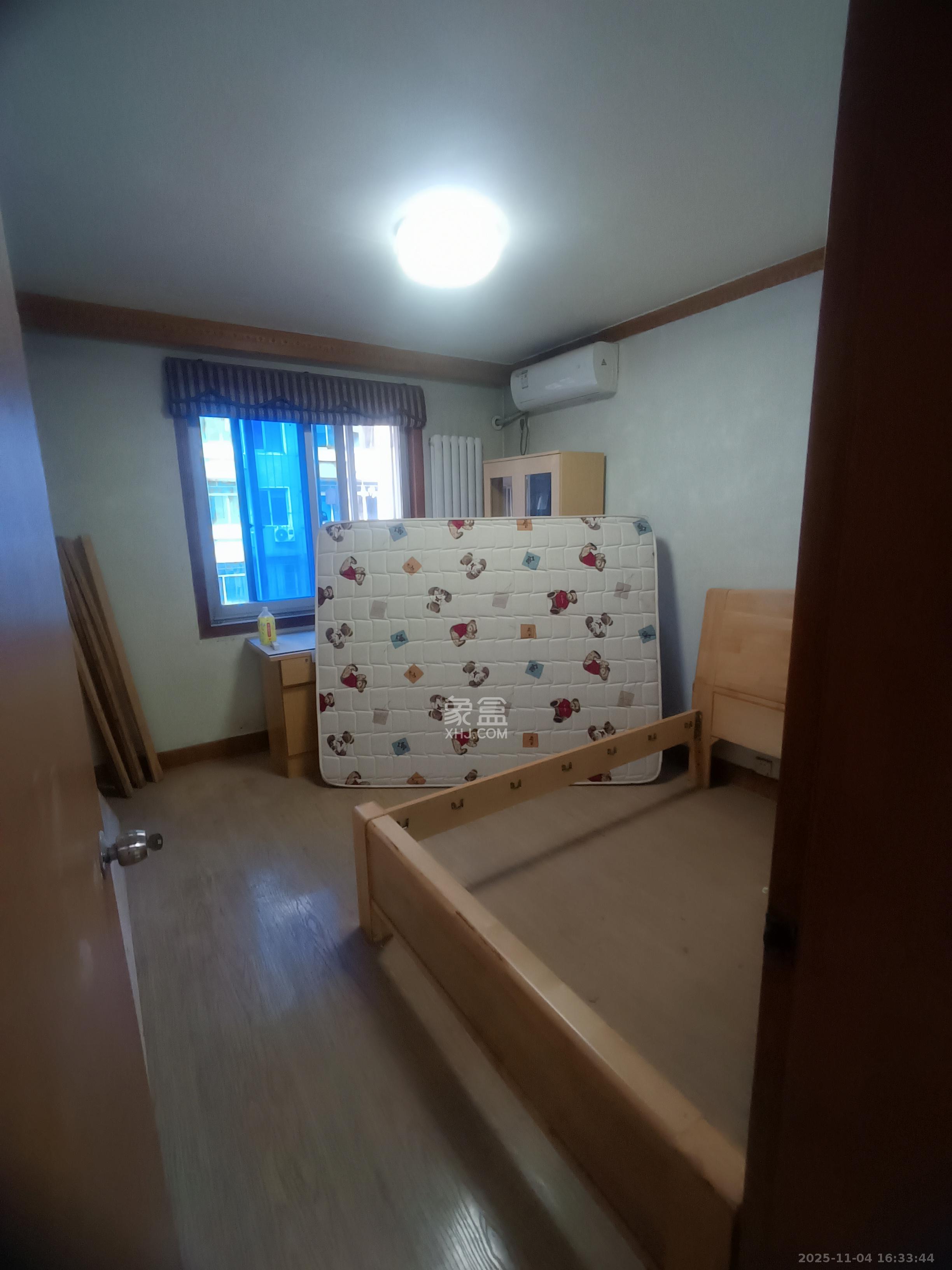 省政府机关二院  2室1厅1卫    2800.0元/月室内图