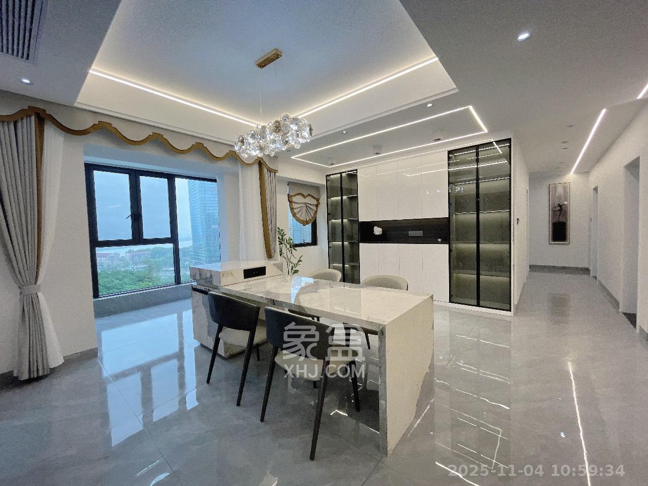 中建江山壹号  4室2厅1卫    12000.0元/月室内图