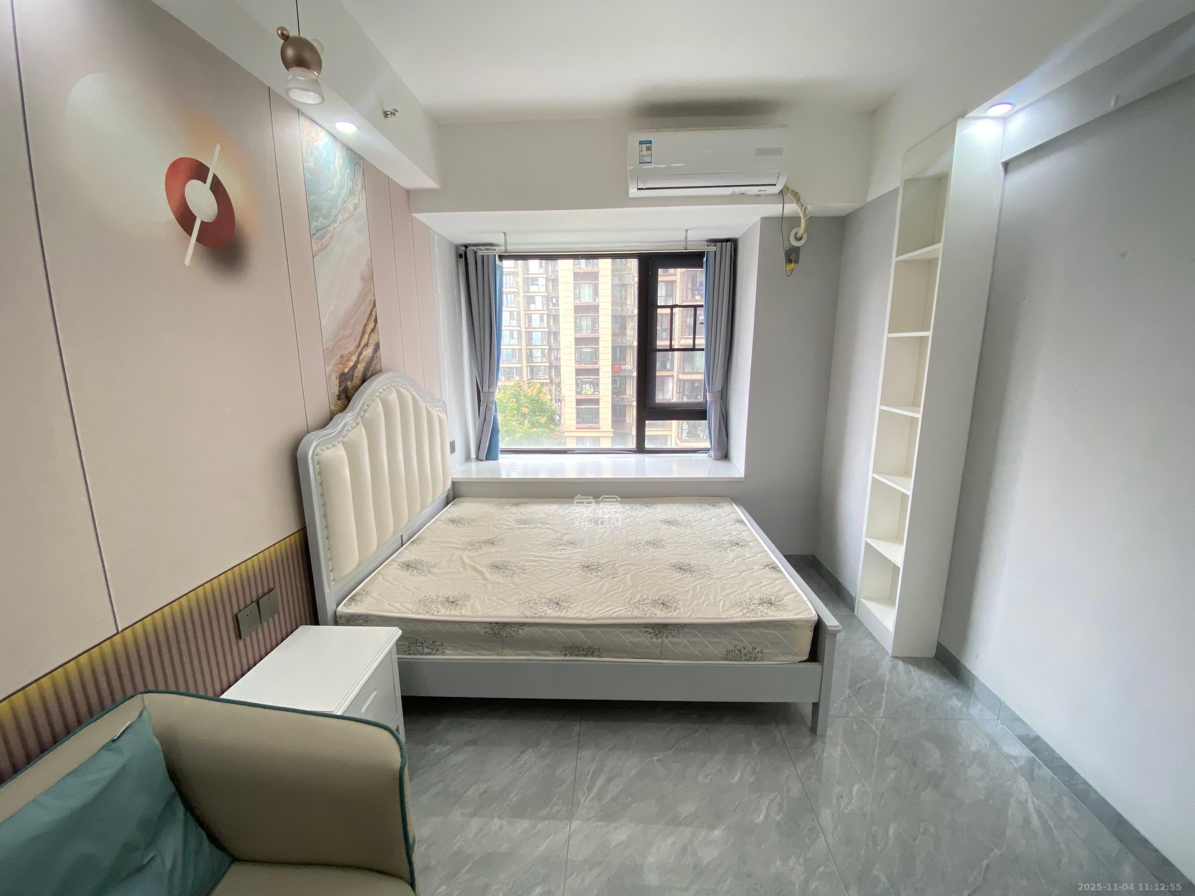 保利海德公园  1室1厅1卫    1700.0元/月室内图