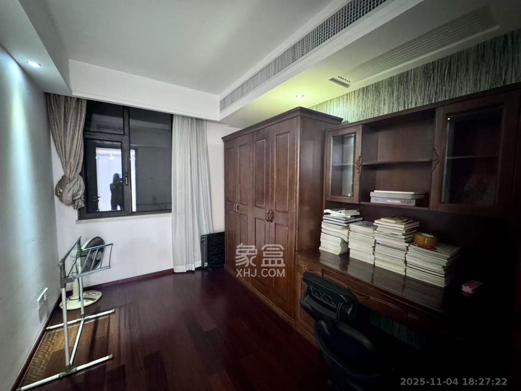 运达中央广场一、二期  2室2厅2卫    6500.0元/月室内图