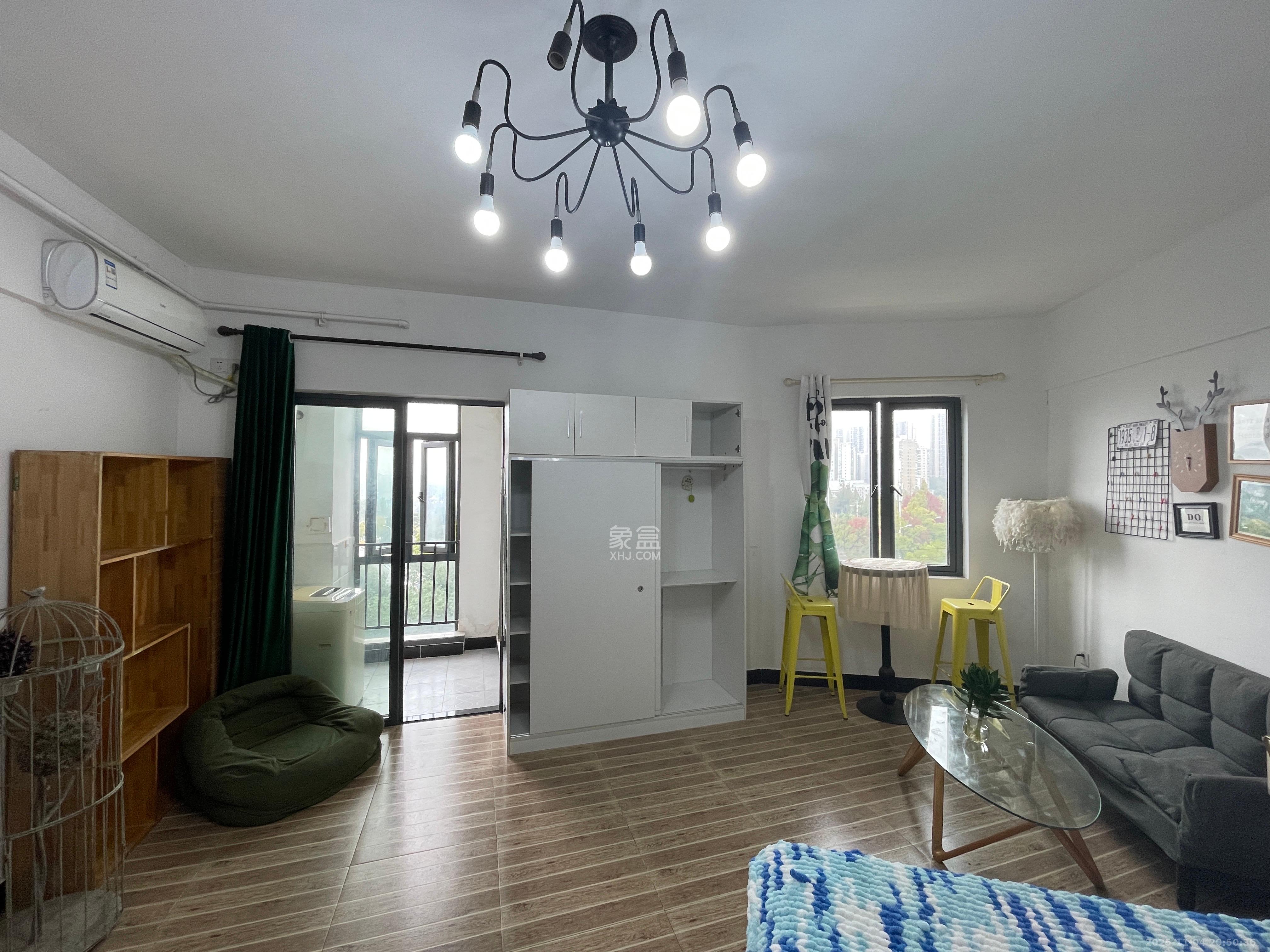 蓝光雍锦阁 1室1厅1卫 1600.0元/月 蓝光雍锦阁 1室1厅1卫 1600.0元/月室内图