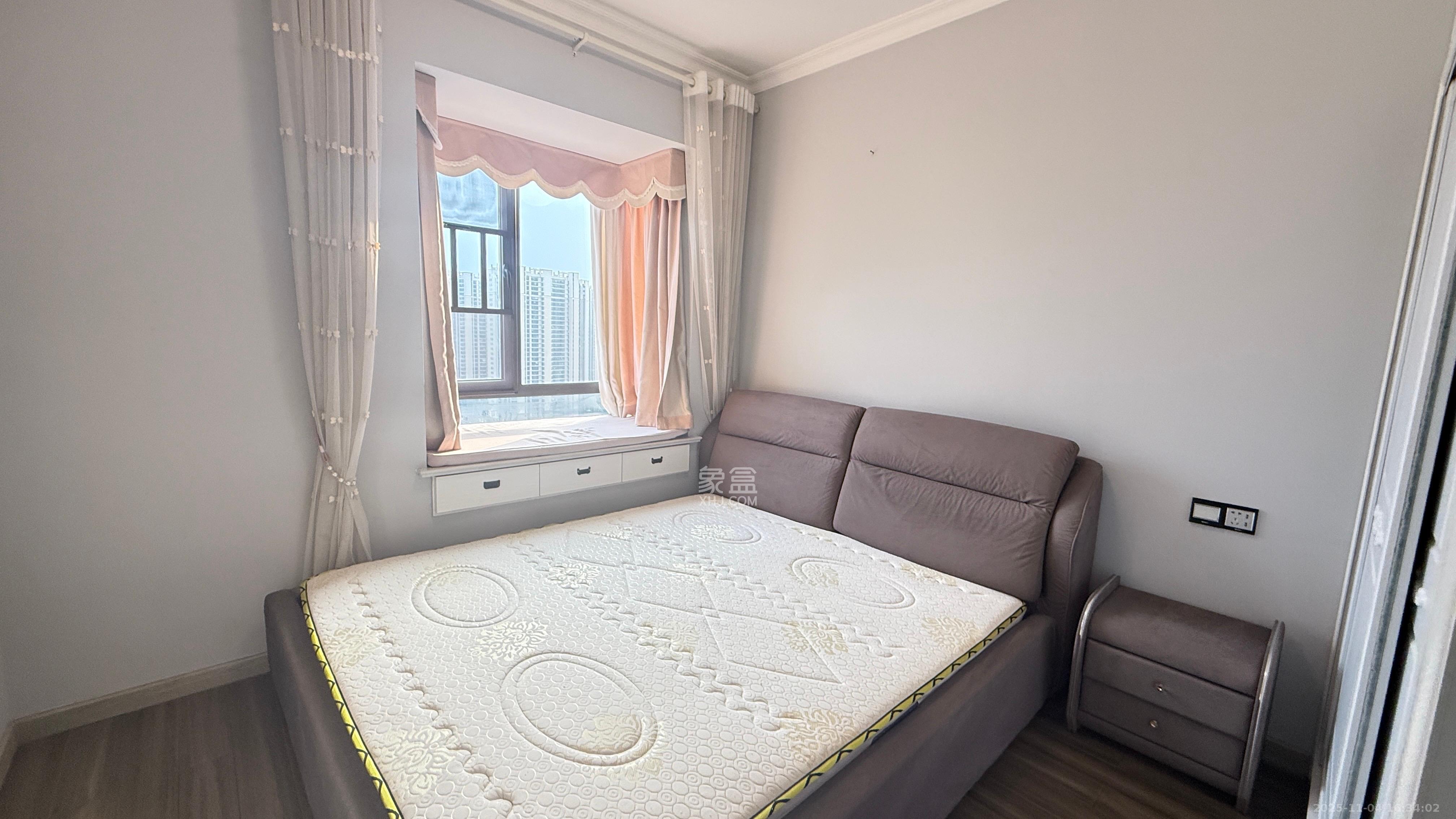 金侨城 1室0厅0卫 1800.0元/月 金侨城 1室0厅0卫 1800.0元/月室内图