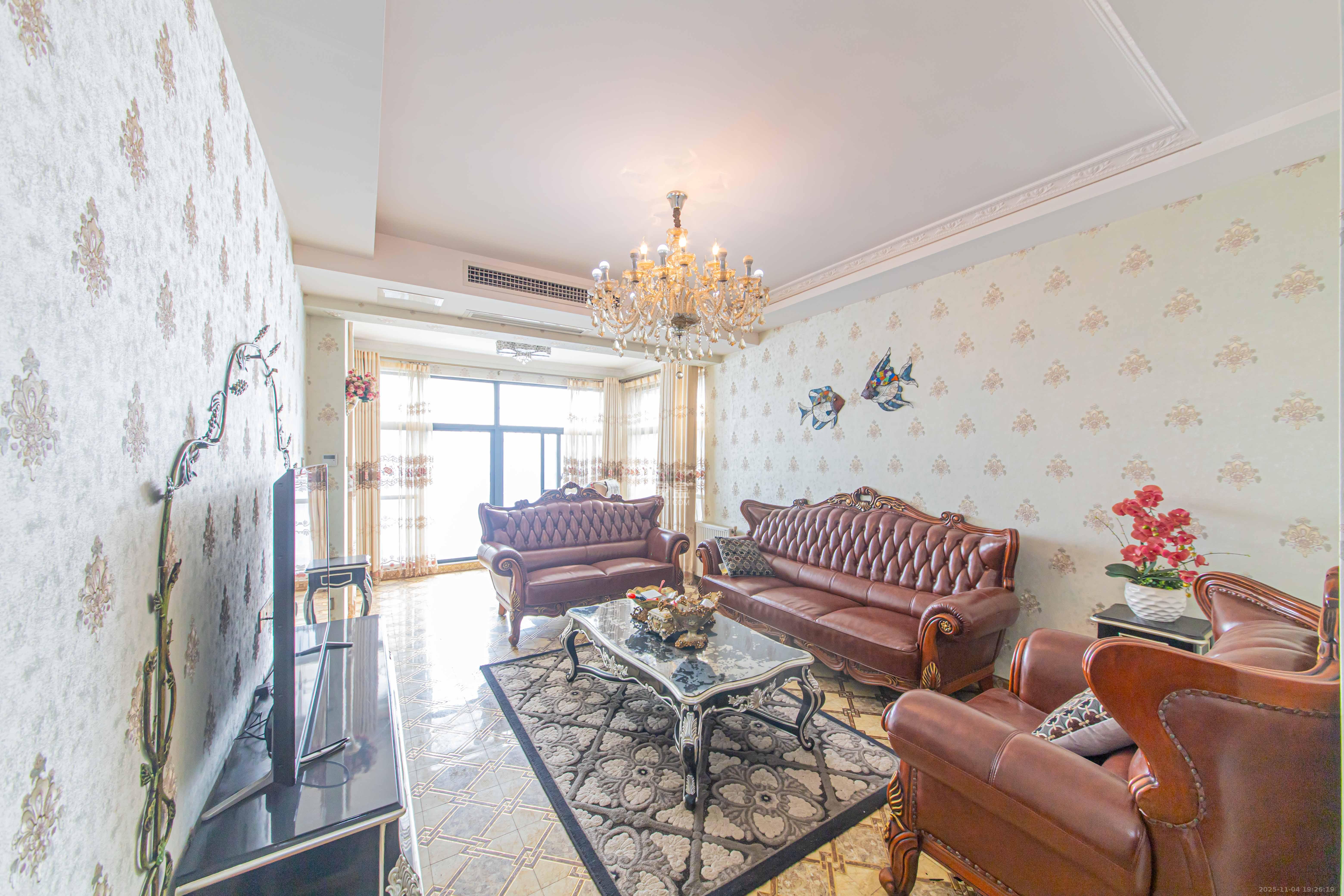 天悦嘉园  2室2厅1卫    58.0万客厅