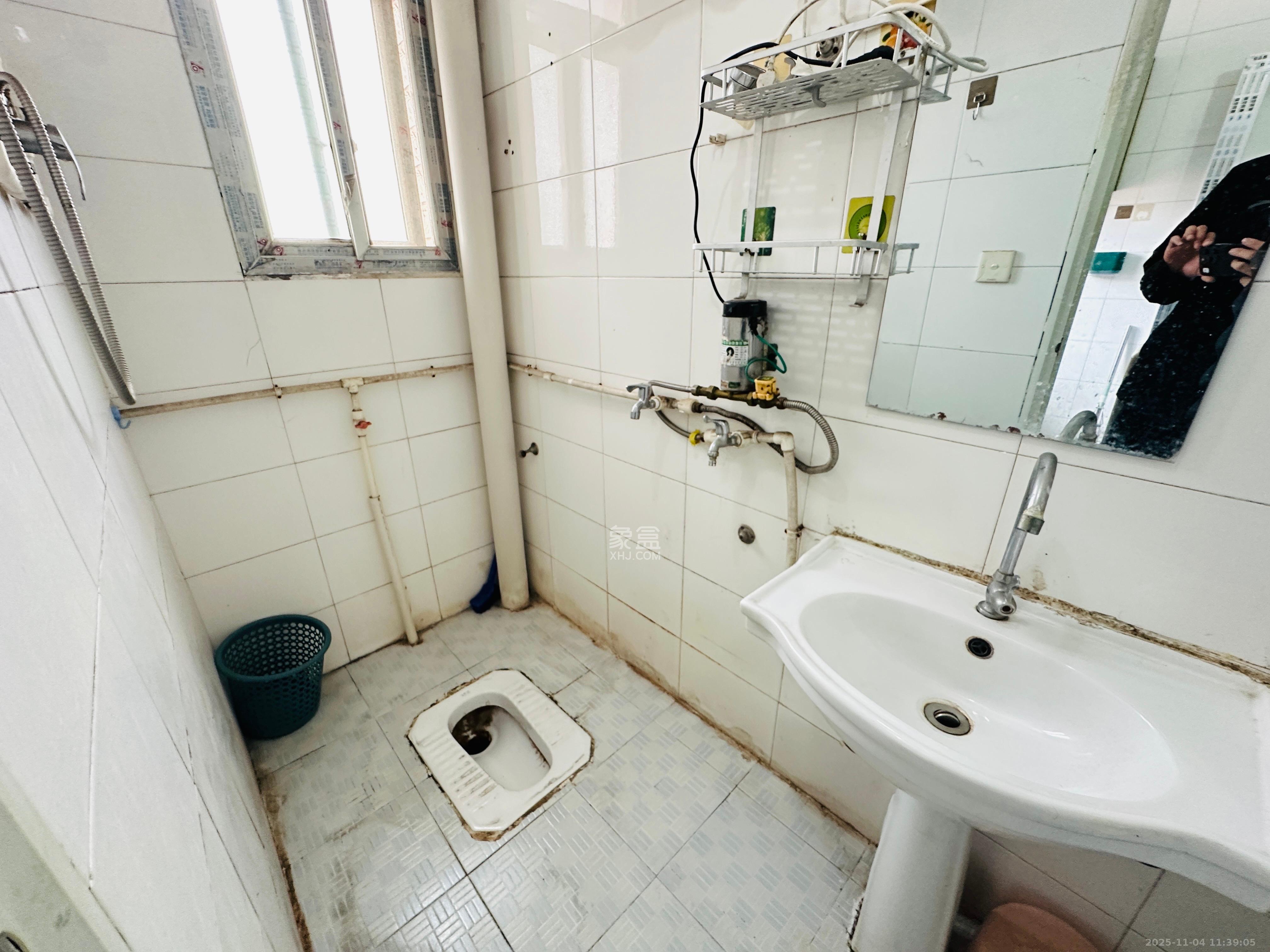 宝塔山私房散盘  1室1厅1卫    1100.0元/月室内图