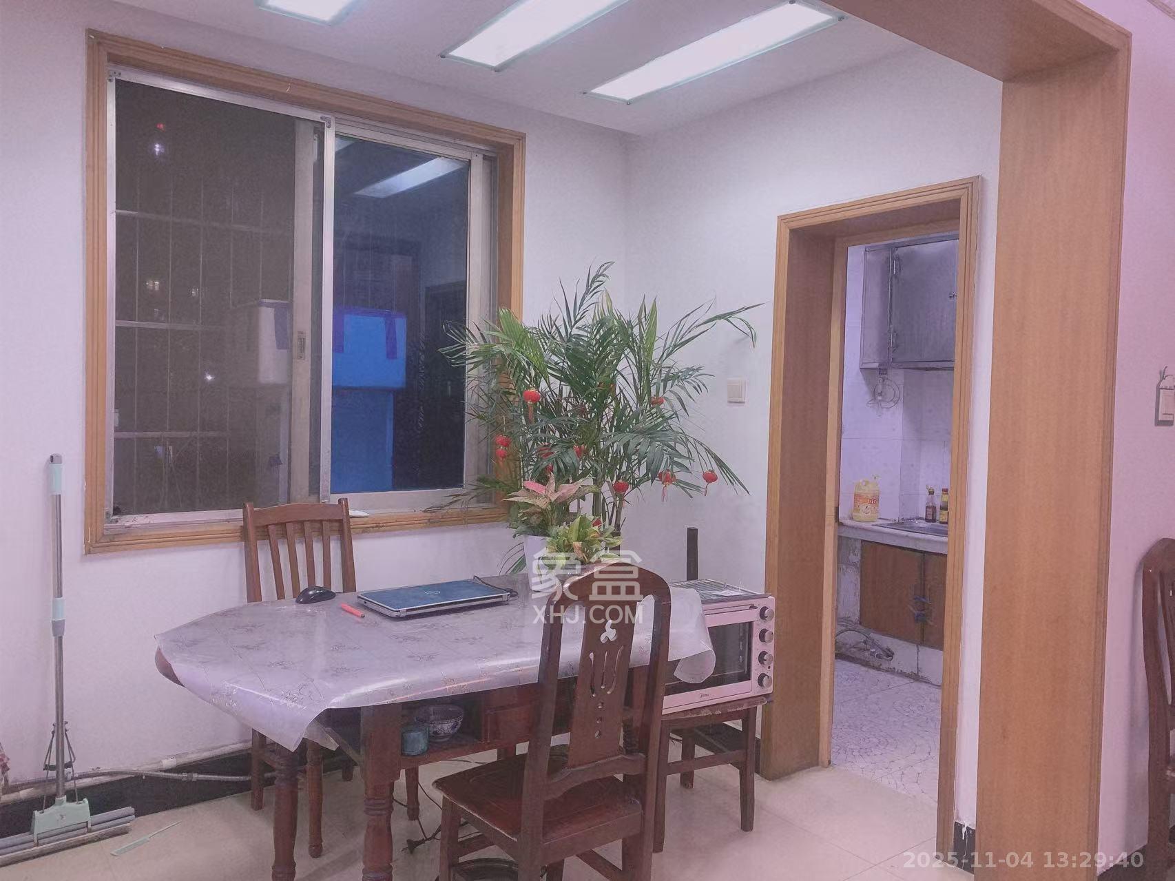 桂花井巷散盘  2室1厅1卫    1800.0元/月室内图