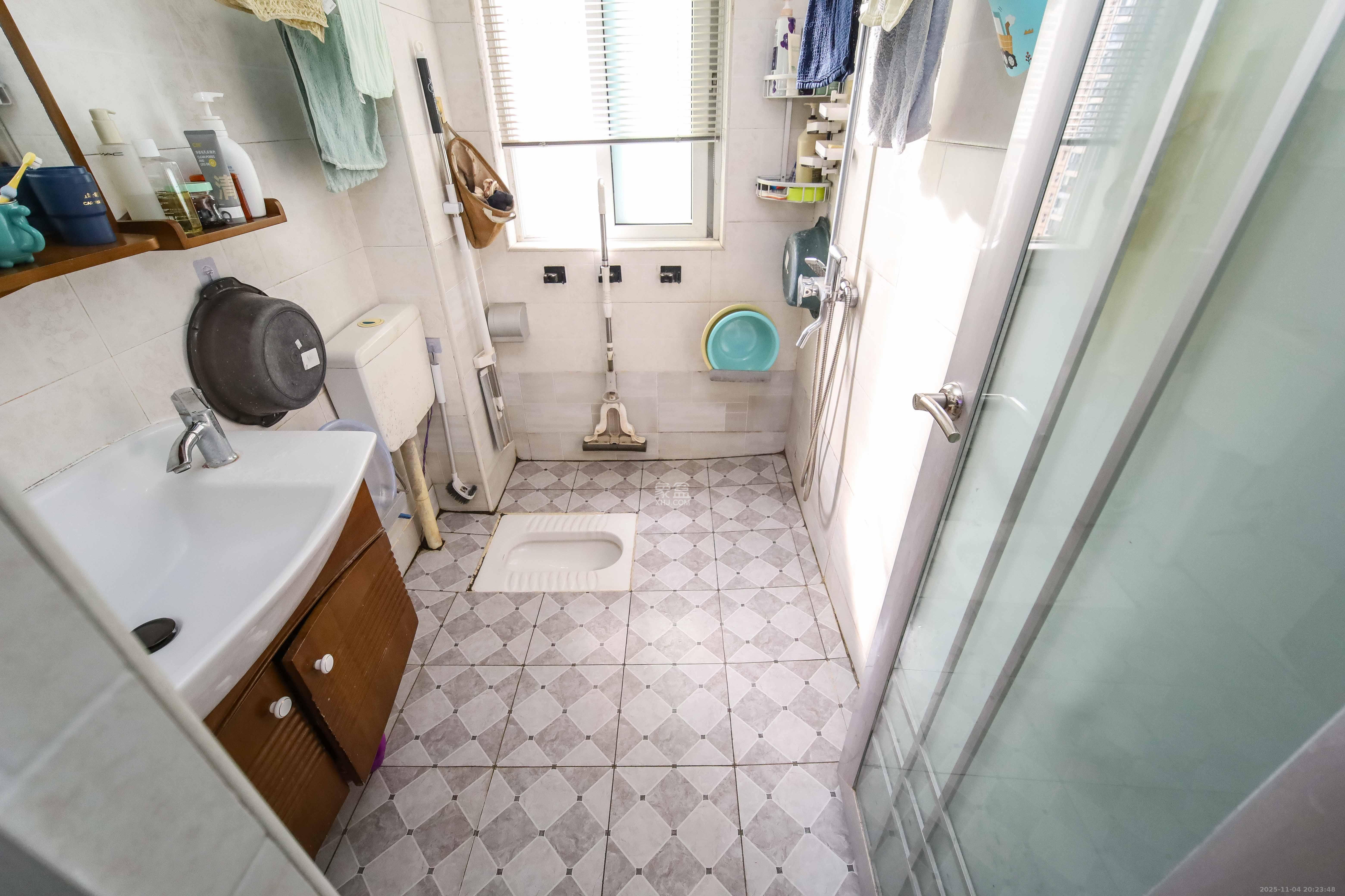 先锋东外滩  2室2厅1卫    69.0万卫生间