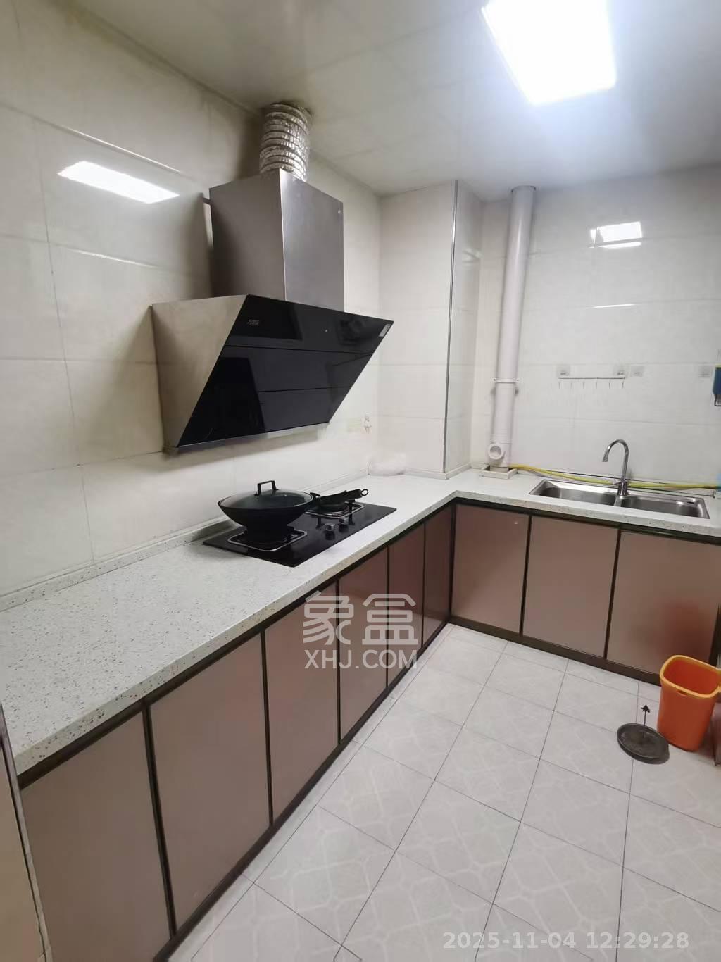 圭塘三小区  2室1厅1卫    2500.0元/月室内图