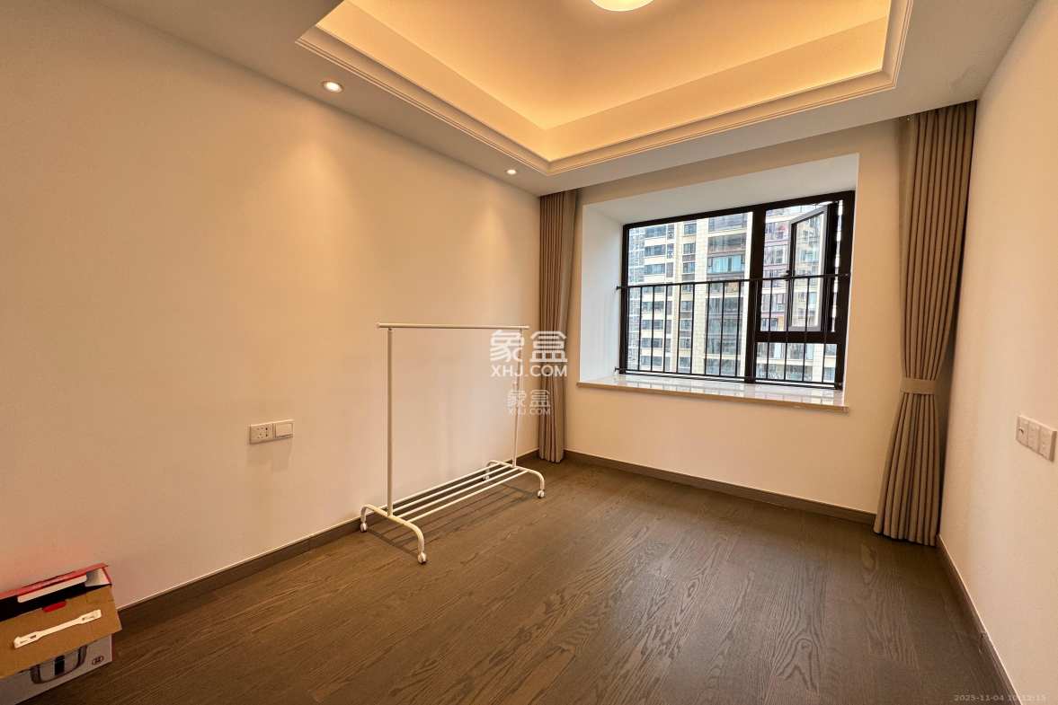 新力铂园(江山云著) 4室1厅2卫 6000.0元/月 新力铂园(江山云著) 4室1厅2卫 6000.0元/月室内图