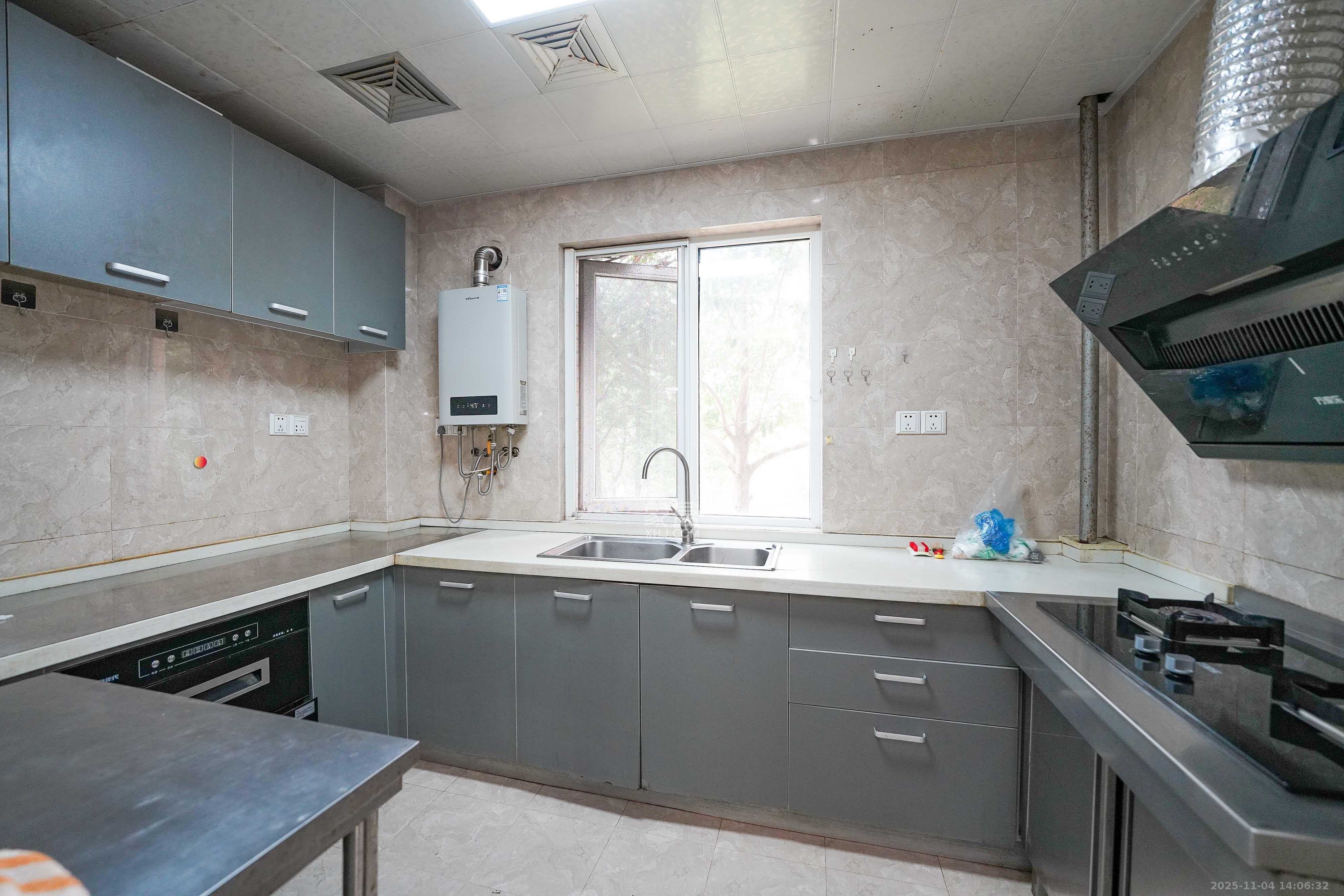 嘉华城（一期）  3室2厅2卫    2500.0元/月室内图