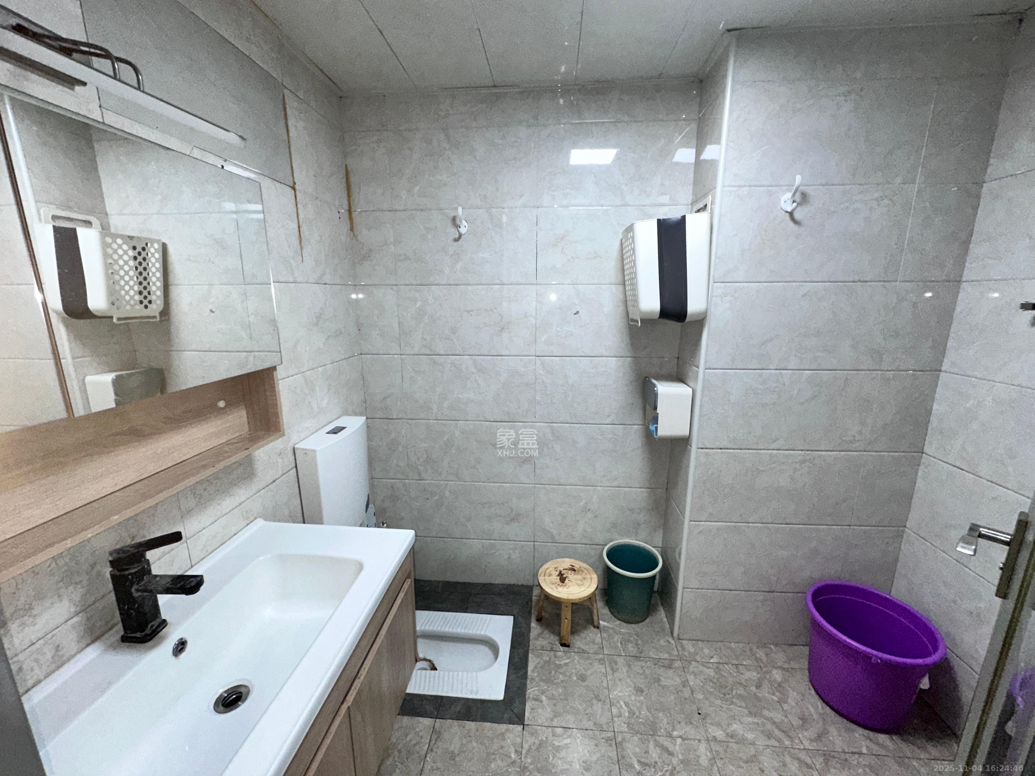 宏聚地中海  2室1厅1卫    1800.0元/月室内图