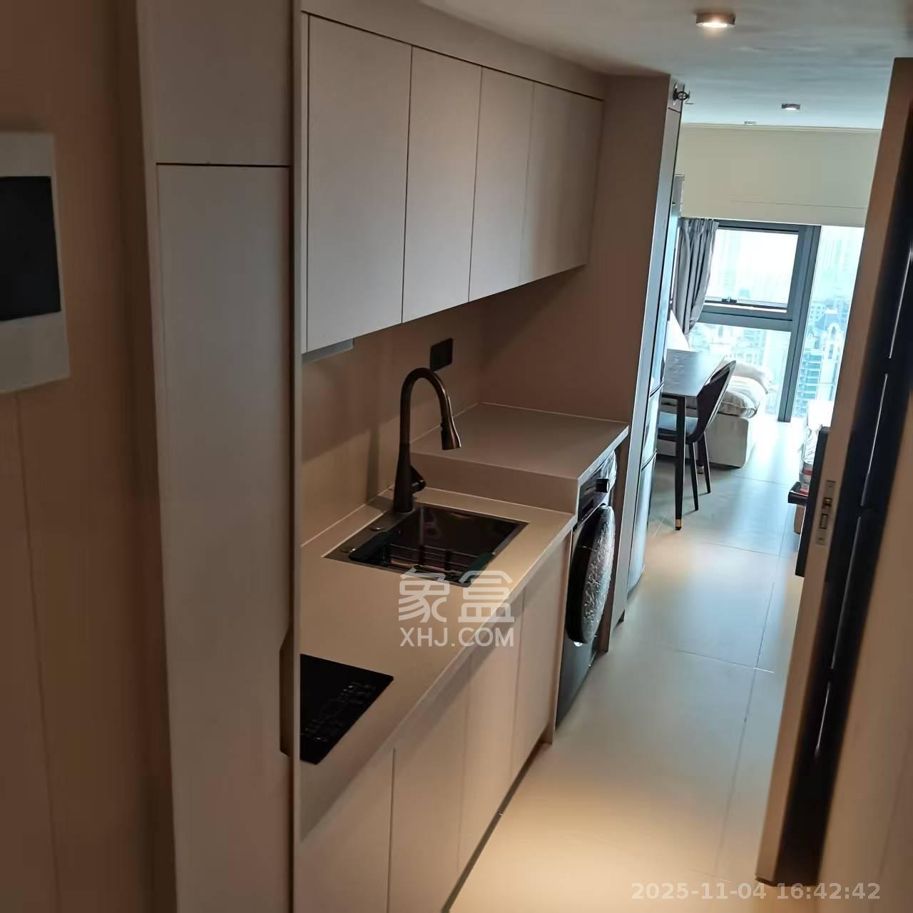 卓越中寰 1室1厅1卫 1550.0元/月 卓越中寰 1室1厅1卫 1550.0元/月室内图