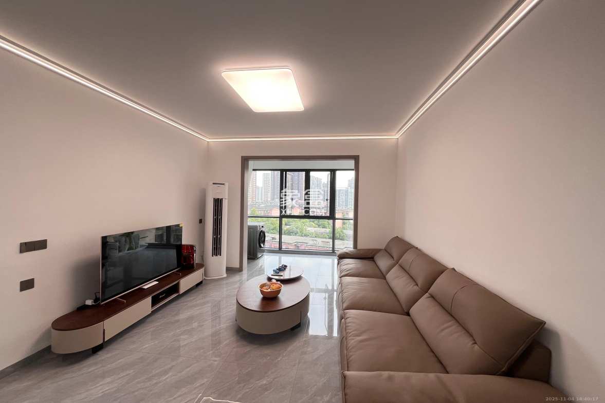 岭福家苑(天心佳苑) 2室2厅1卫 3200.0元/月 岭福家苑(天心佳苑) 2室2厅1卫 3200.0元/月室内图