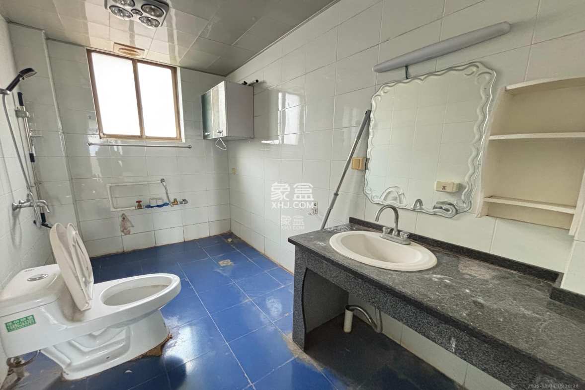 时代天骄 3室2厅2卫 2300.0元/月 时代天骄 3室2厅2卫 2300.0元/月室内图