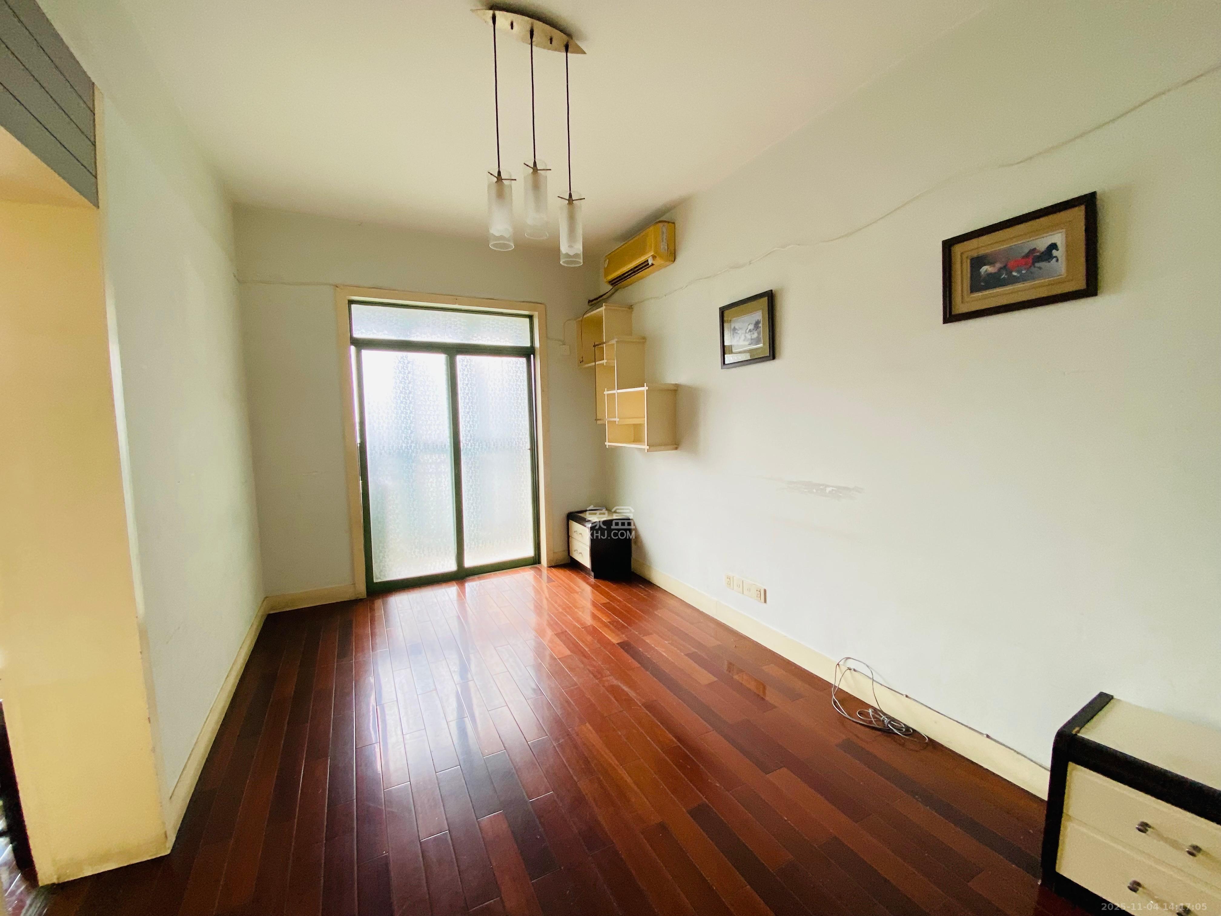 佳逸豪园  4室2厅2卫    3100.0元/月室内图