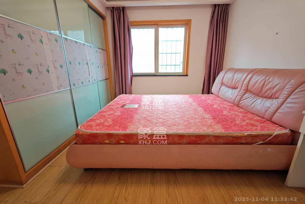 枫林美景 3室2厅1卫 2600.0元/月 枫林美景 3室2厅1卫 2600.0元/月室内图