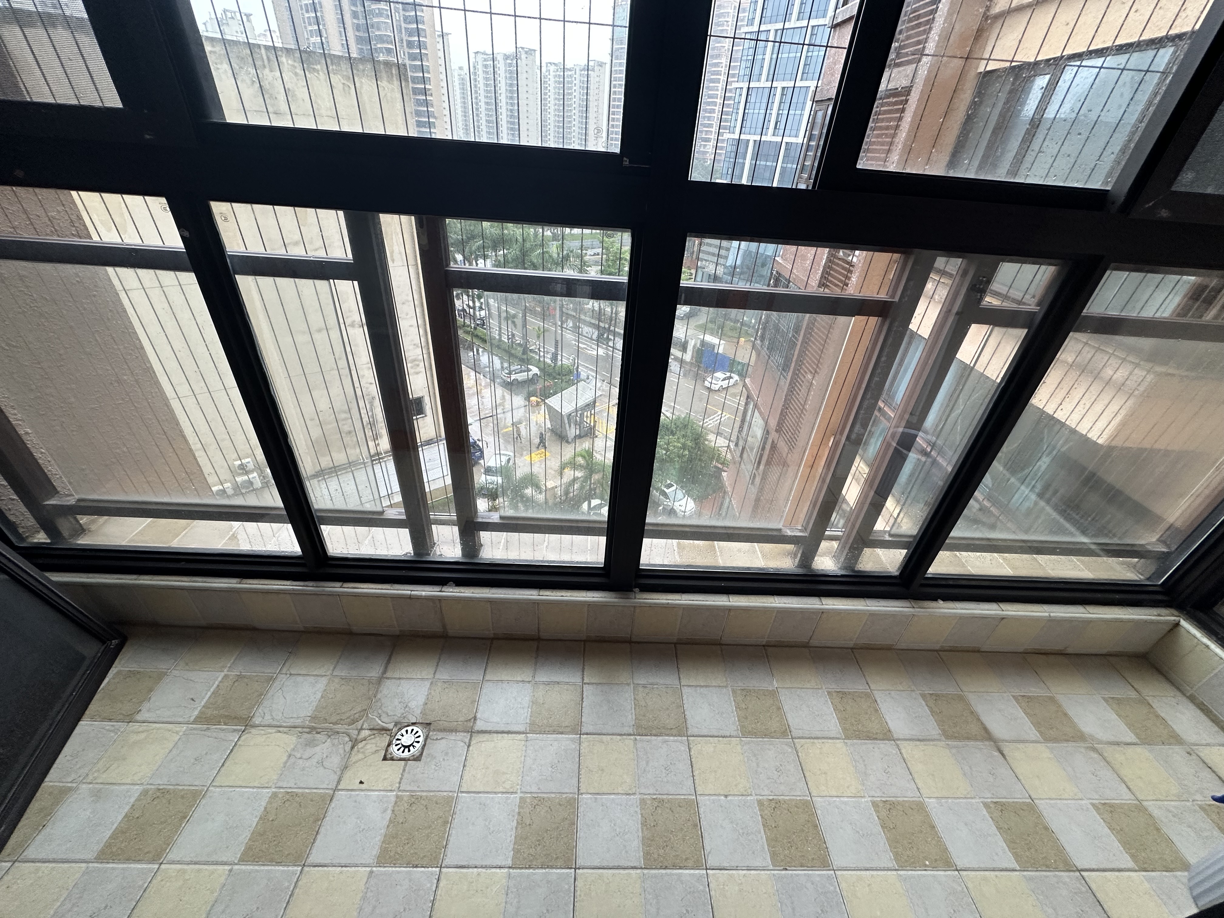 紫园D区 2室2厅1卫 225.0万 紫园D区 2室2厅1卫 225.0万客厅