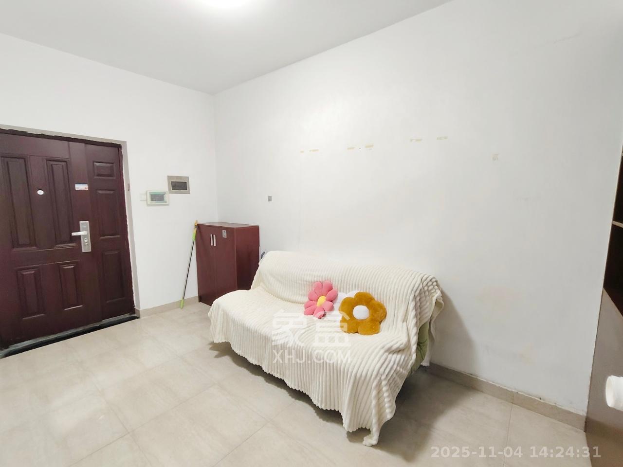 金领家族 1室1厅1卫 1450.0元/月 金领家族 1室1厅1卫 1450.0元/月室内图