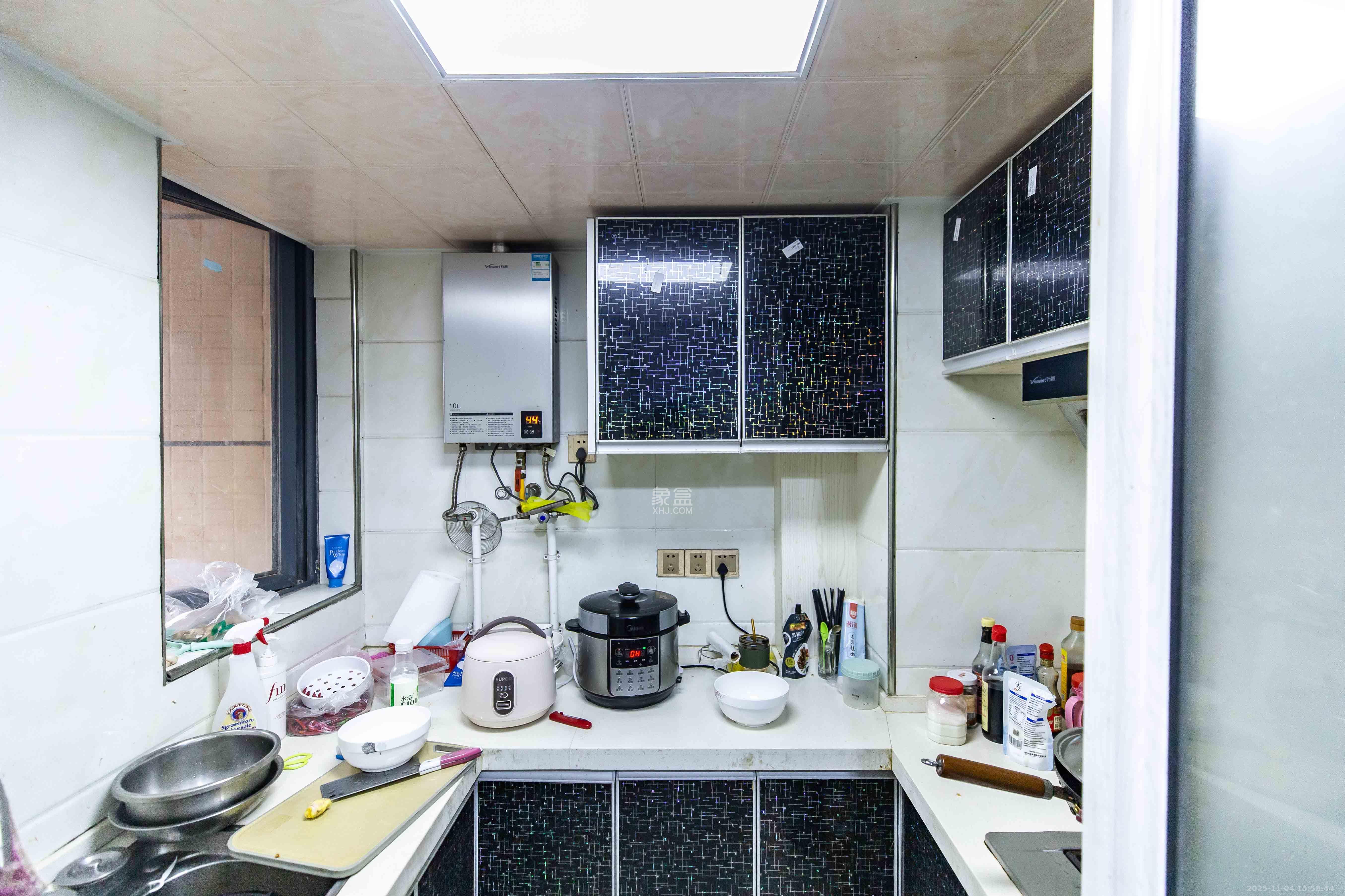 荣盛花语馨苑  2室1厅1卫    1900.0元/月室内图