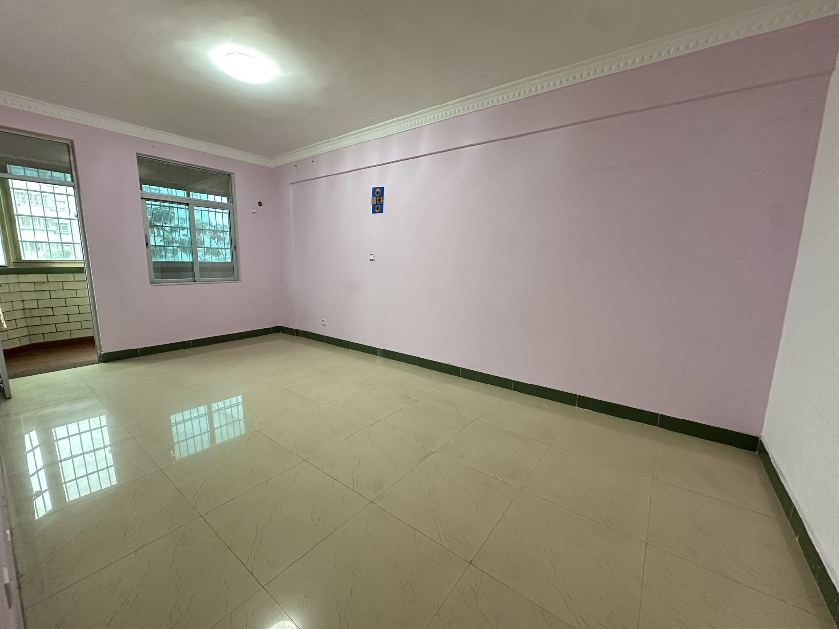 鑫华龙花园 1室0厅0卫 215.0万 鑫华龙花园 1室0厅0卫 215.0万客厅