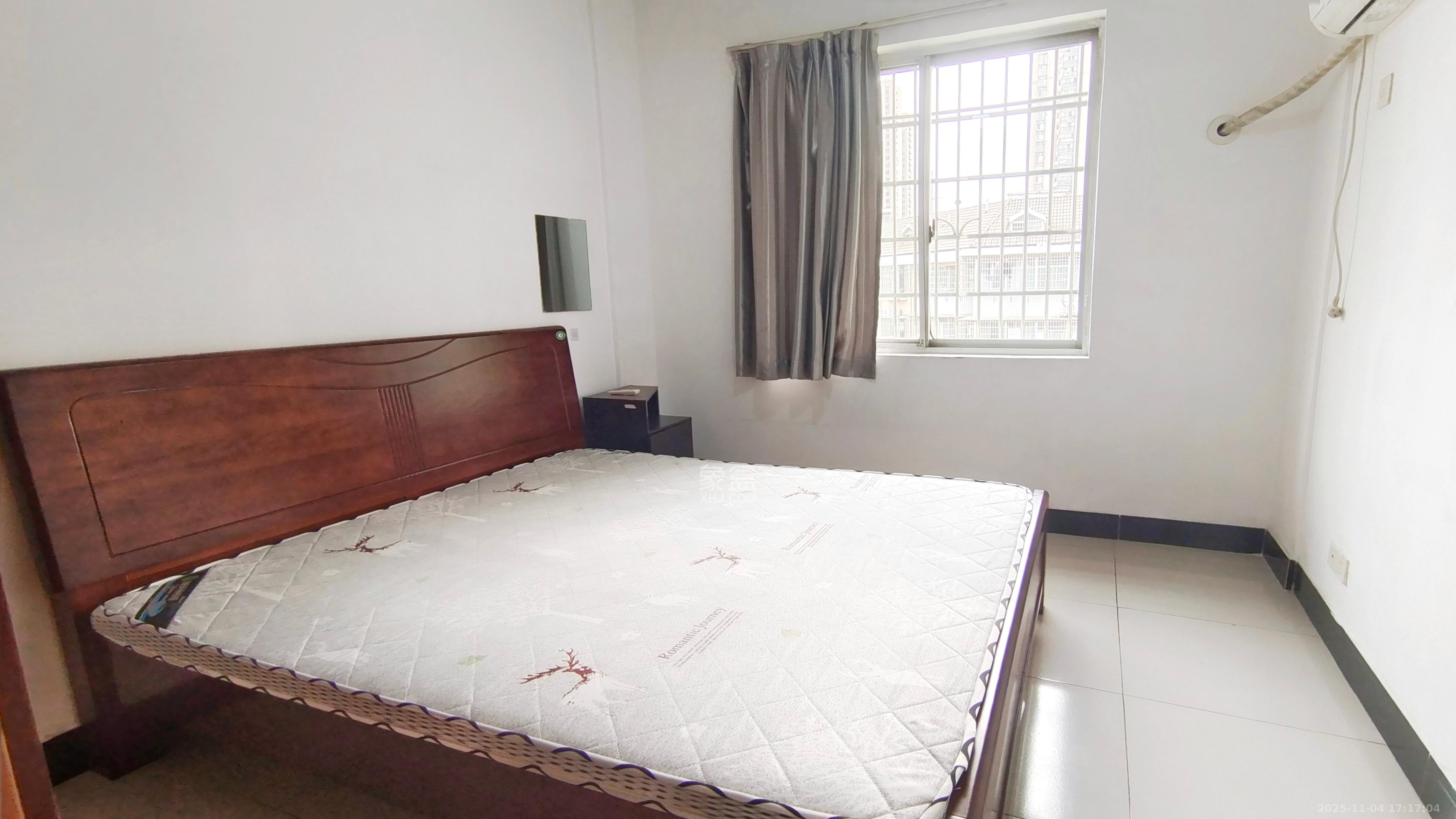 扬帆小区 2室1厅1卫 1800.0元/月 扬帆小区 2室1厅1卫 1800.0元/月室内图