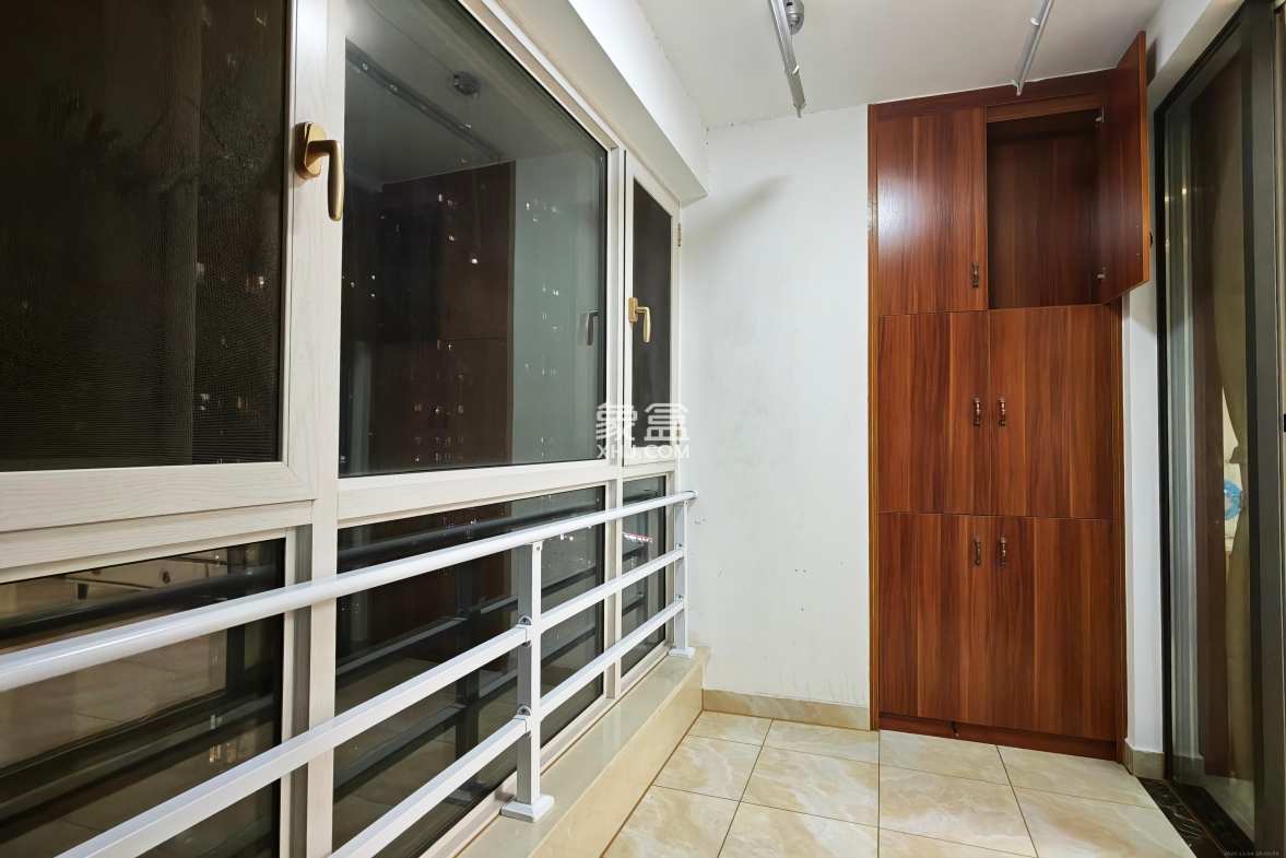 五矿万境水岸二期(五矿万境水岸和苑) 3室2厅2卫 3300.0元/月 五矿万境水岸二期(五矿万境水岸和苑) 3室2厅2卫 3300.0元/月室内图